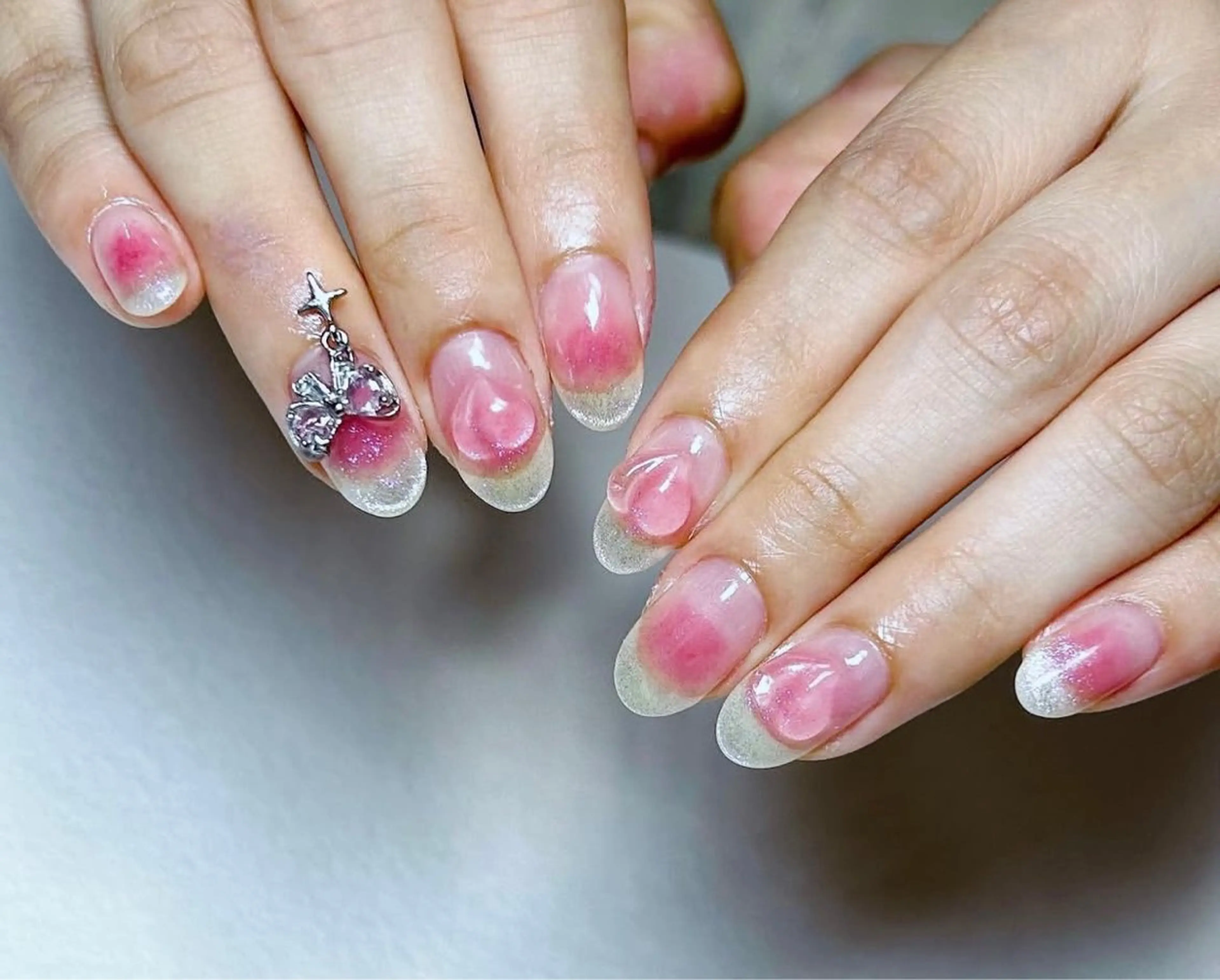 ネイル オーロラネイル 長さ出し フレンチネイル ジェルネイル ガラスフレンチ ハンドネイル Rela・S NAILのネイルデザイン