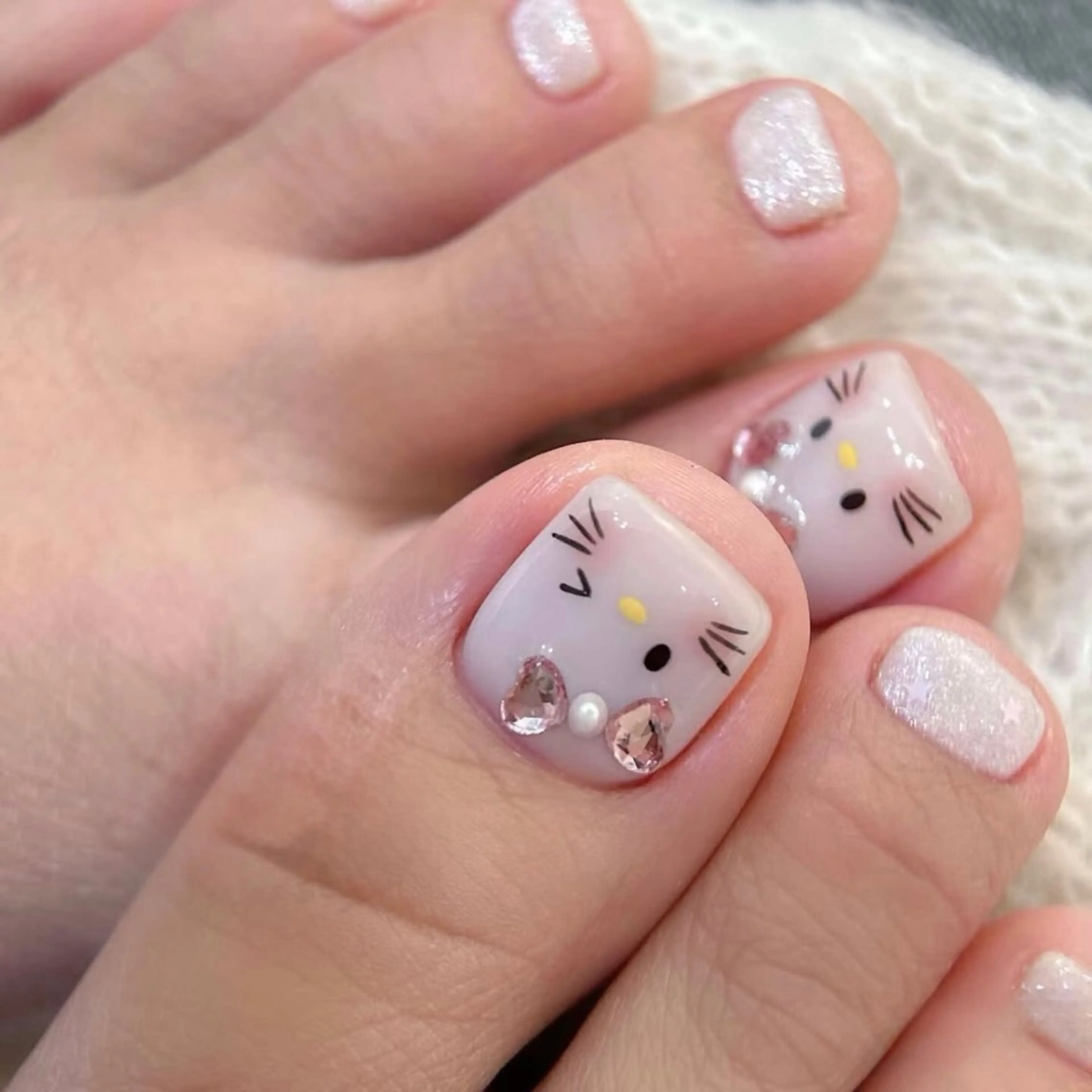 フットネイル　親指２本アート＋ワンカラーマグネット🧲ネイル　6800の写真