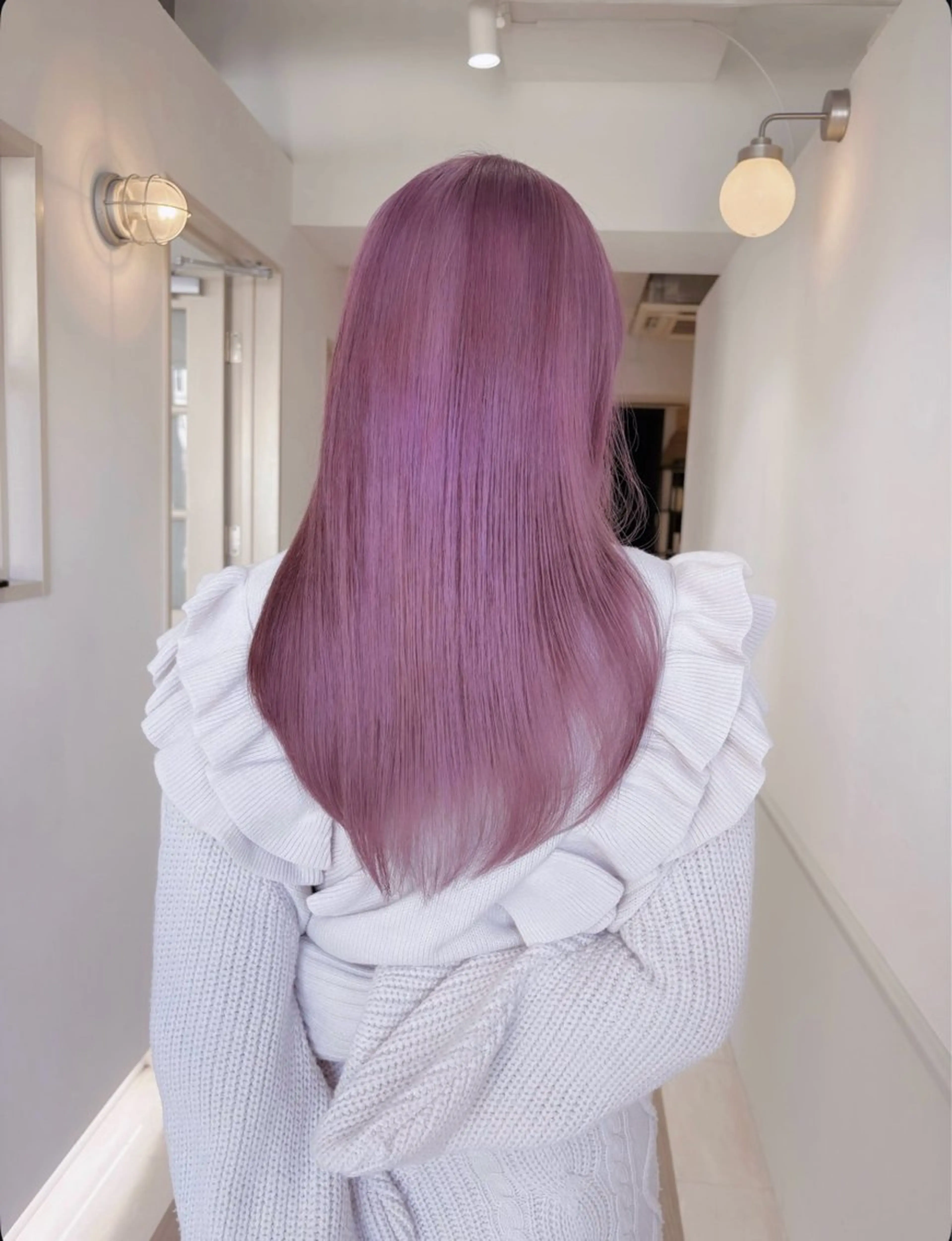 カラー ニトウ レイナのヘアスタイル