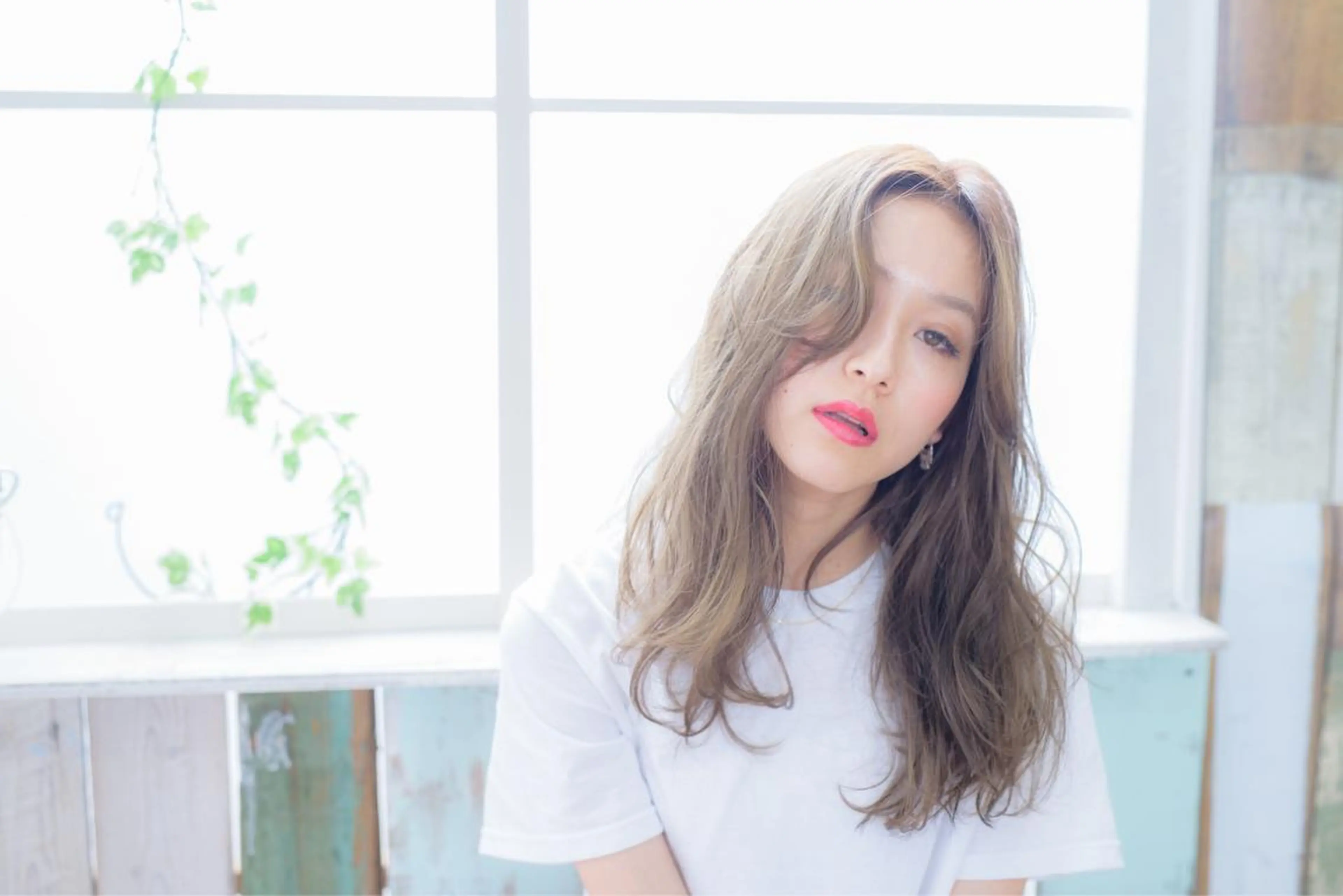 セミロング カラー パーマ ヘアアレンジ アディクシーカラー アッシュ アッシュブラック アッシュブラウン アッシュグレー カット ヘアカラー トリートメント ヘアセット ✨ハイクオリティ✨ 山本香也のヘアスタイル