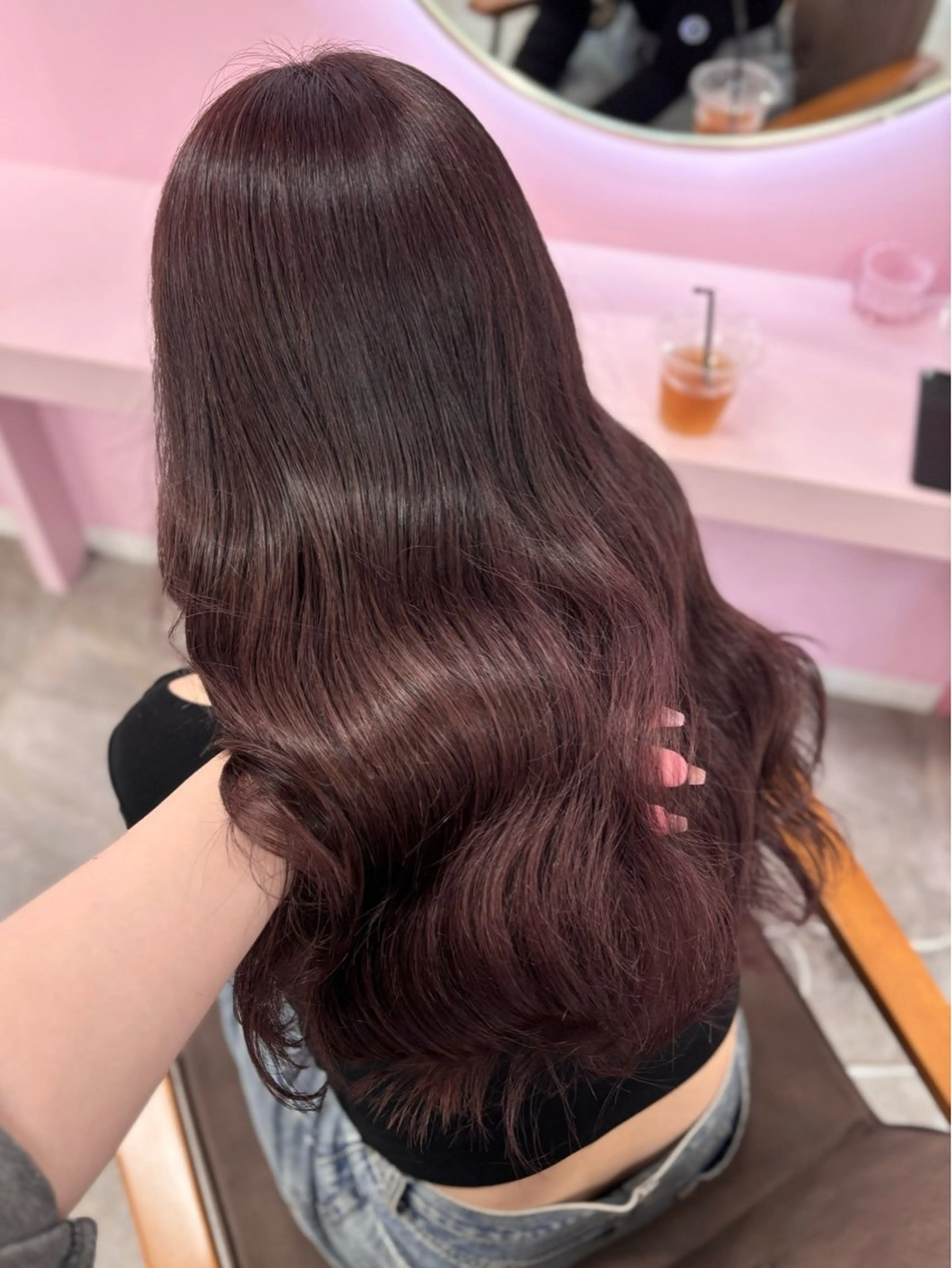 ロング カラー 𝑴𝒊𝒌𝒖💝 透明感モテカラーのヘアスタイル