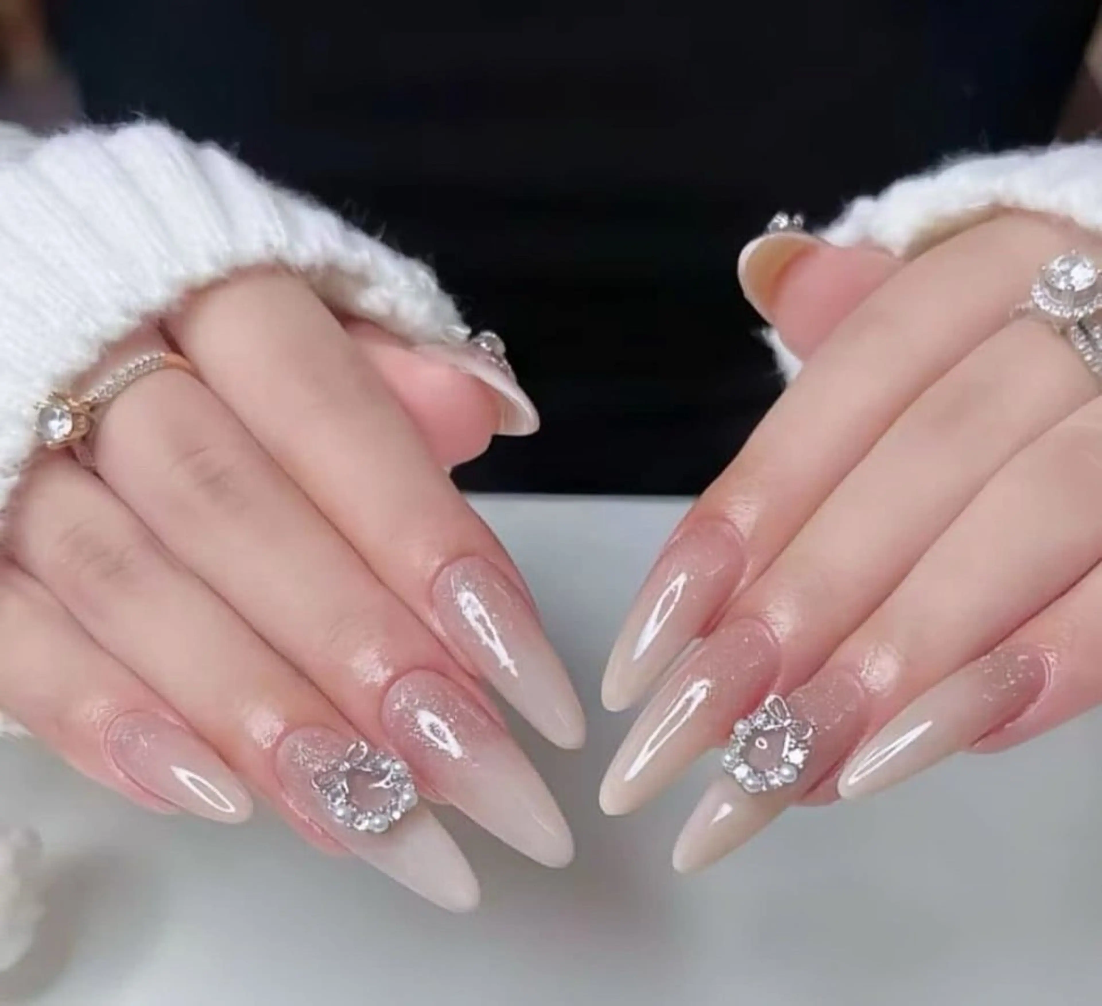 ネイル フットネイル ジェルネイル 韓国ネイル マグネットネイル 持ち込み ハンドネイル AKIKO ネイルサロンのネイルデザイン