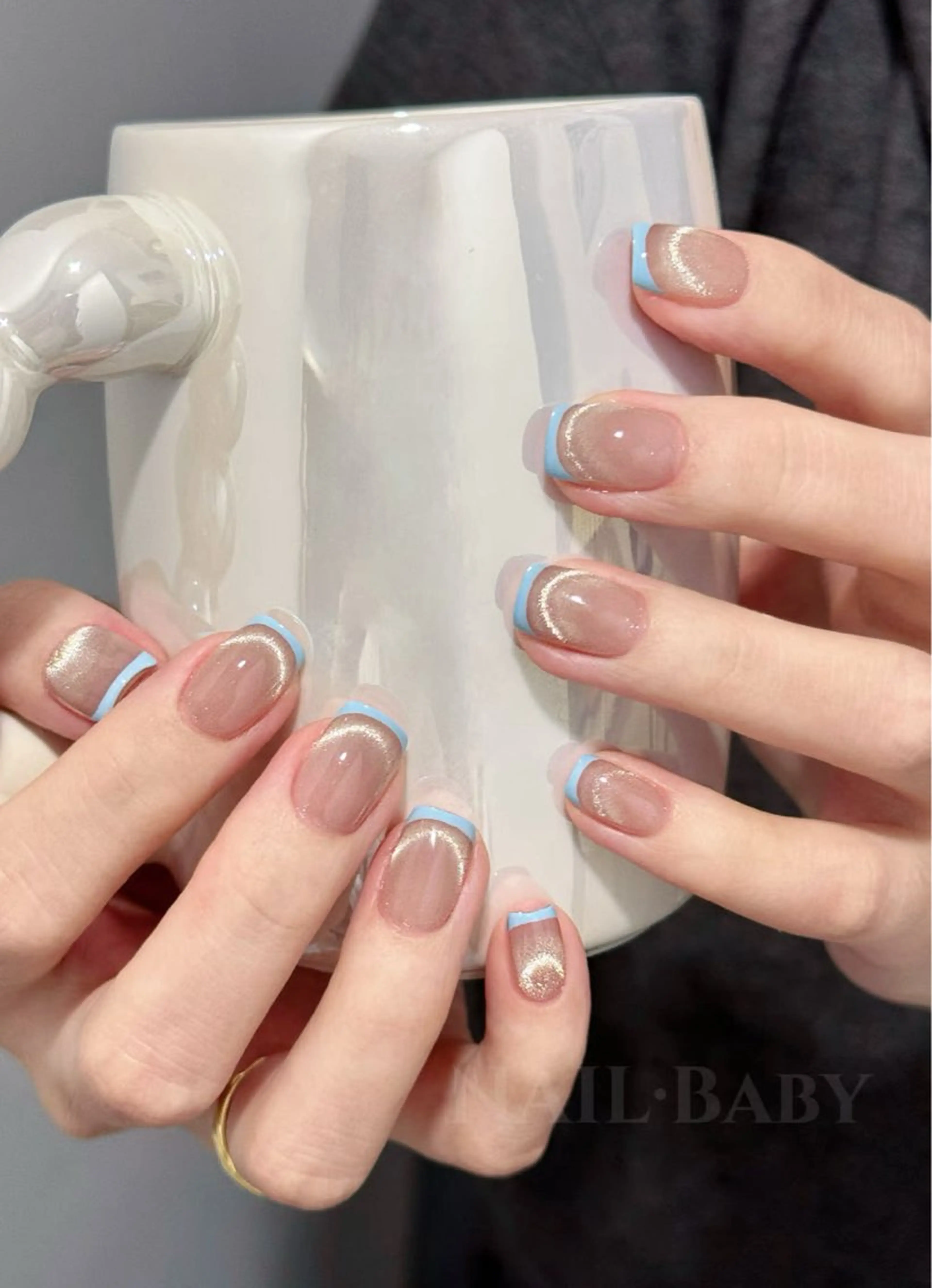 ネイル アートネイル オーロラネイル チークネイル フレンチネイル ガラスフレンチ ハンドネイル 🎀YooLi Nail salonのネイルデザイン