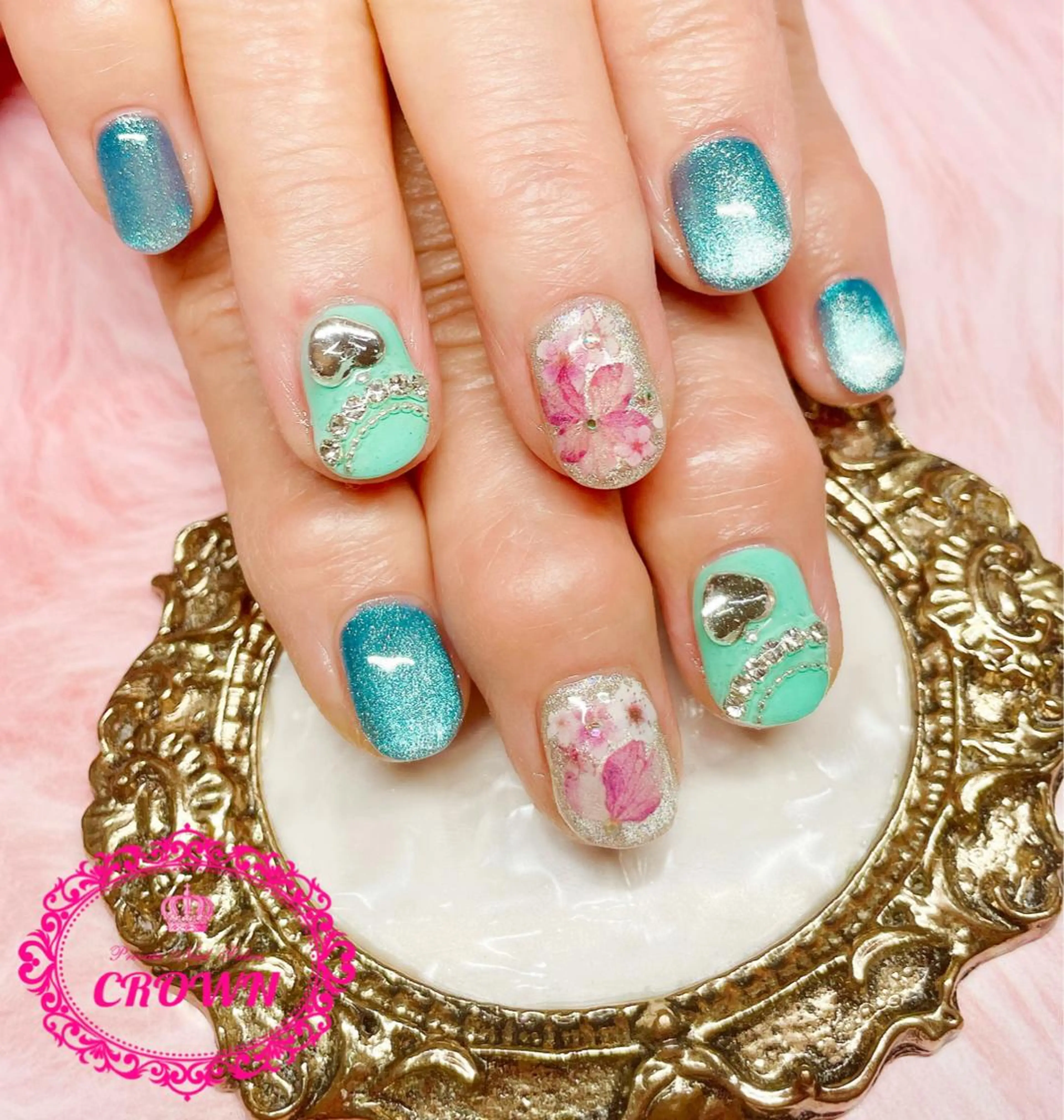 ネイル CROWN プライベートサロンのネイルデザイン