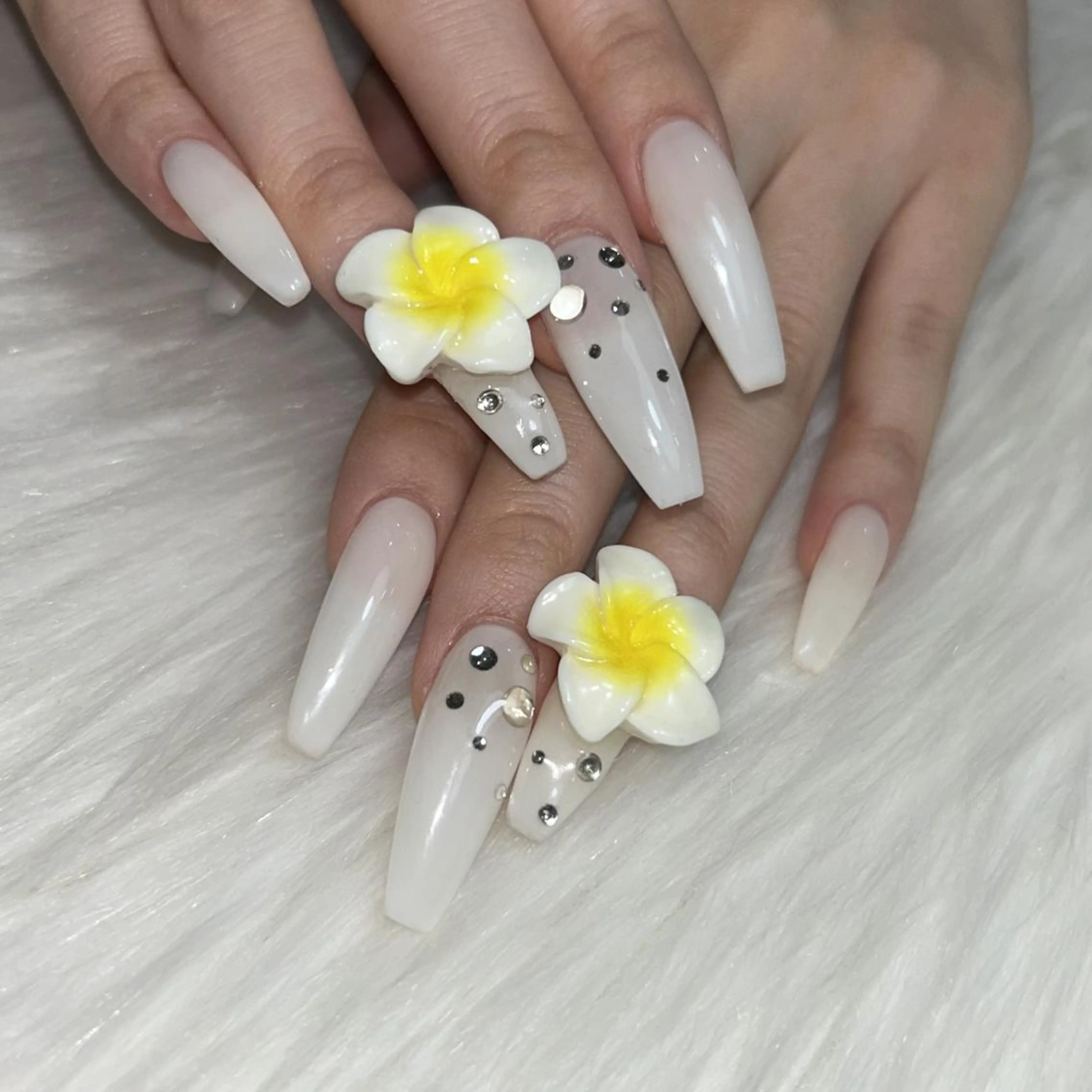 ネイル ハンドネイル REBEST南森町 nail🪽のネイルデザイン