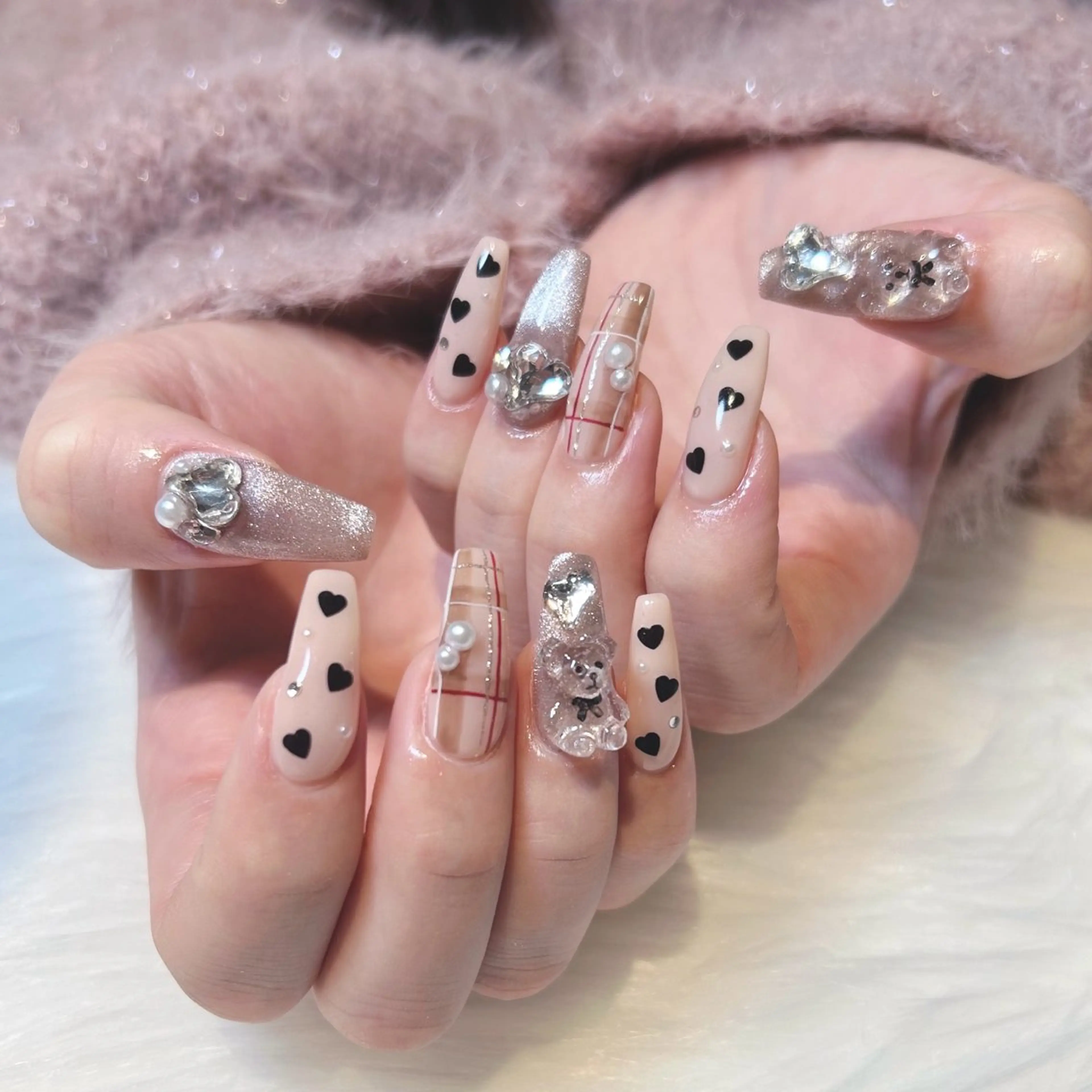 ネイル ハート キラキラネイル マグネットネイル 冬ネイル ハンドネイル ぷりゅねる 心斎橋のネイルデザイン