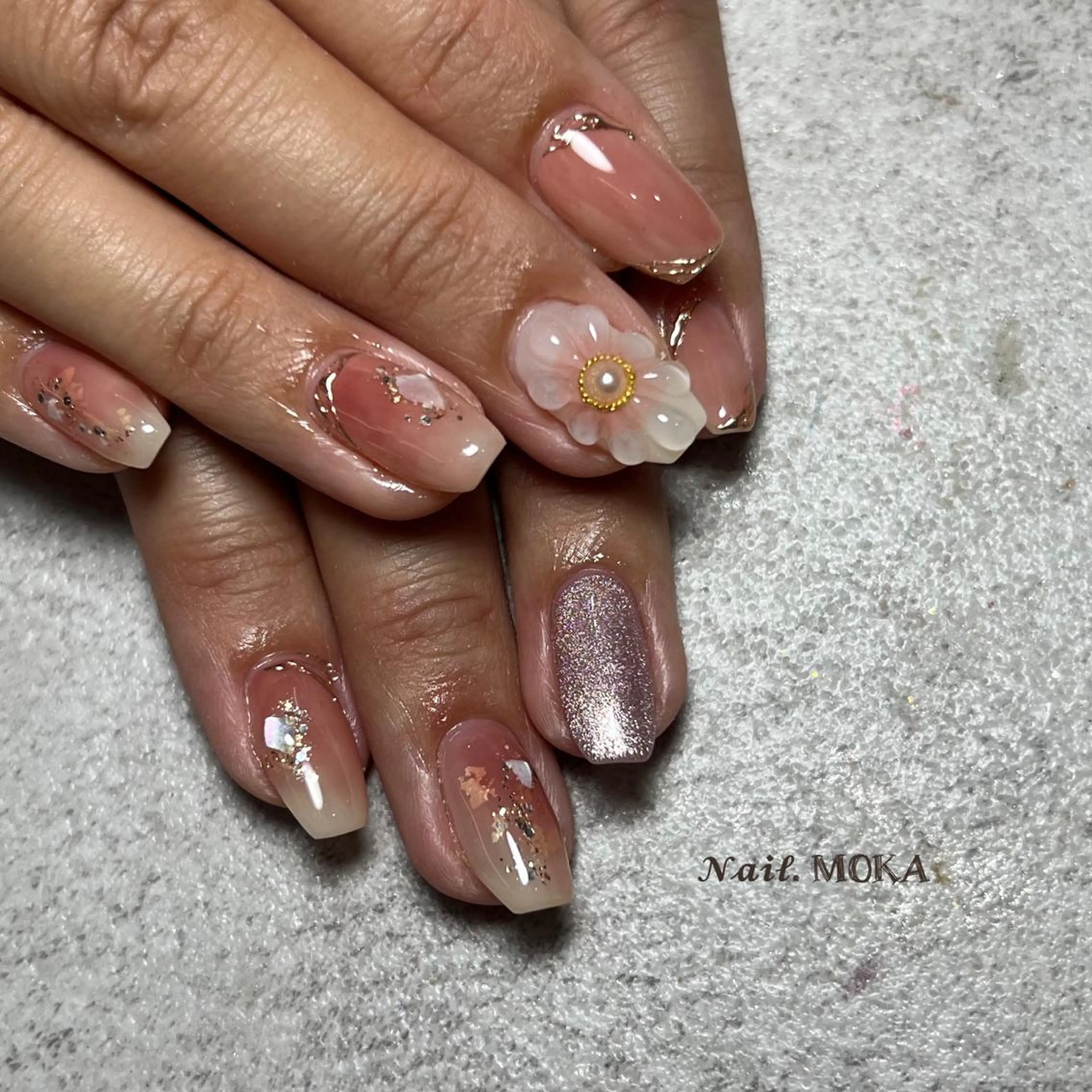 ネイル フラワーネイル ニュアンスネイル ぷっくりネイル nail. MOKAのネイルデザイン