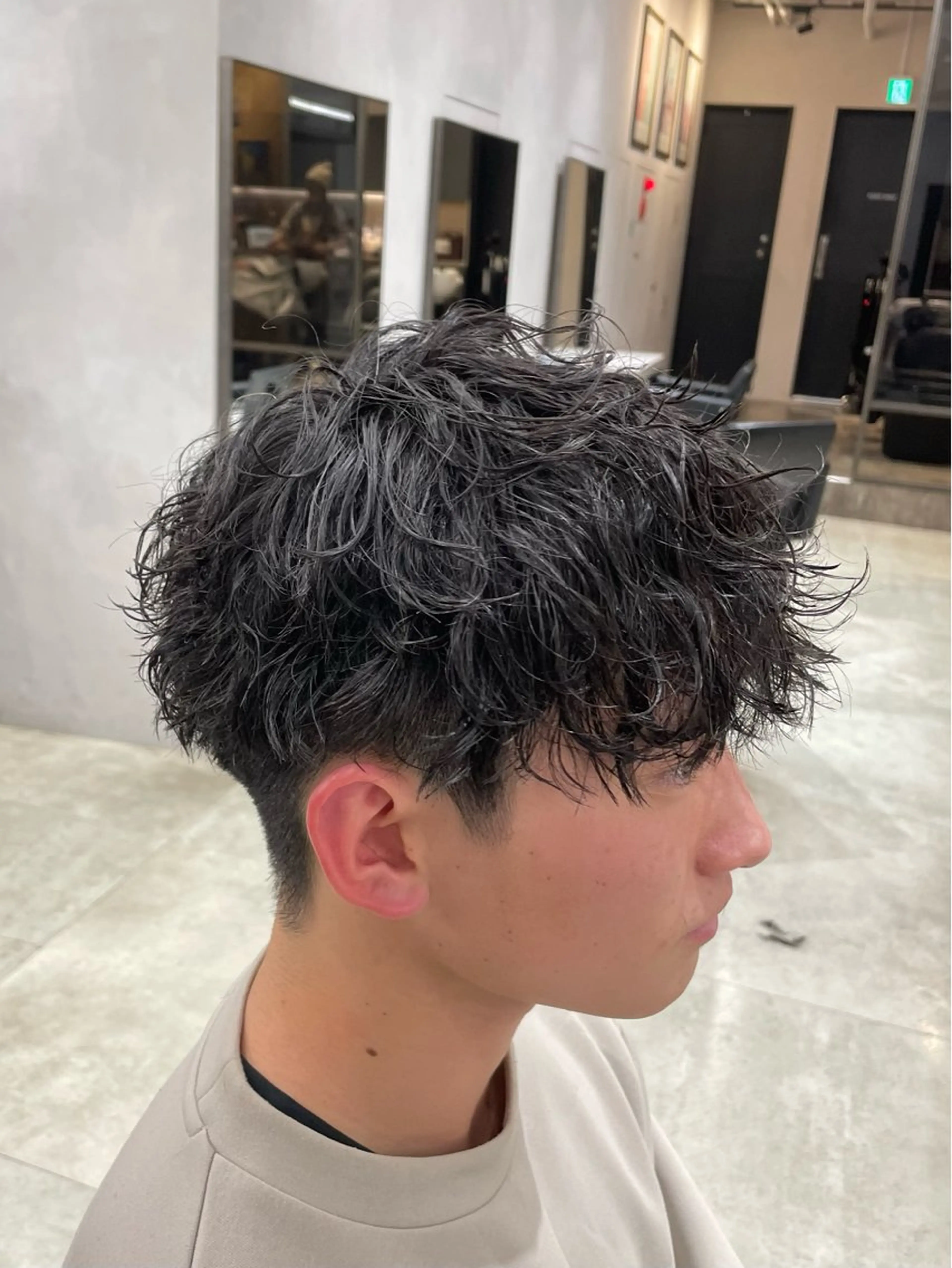 ショート パーマ メンズ メンズパーマ 波巻きパーマ カット パーマ メンズ特化🔥 金子直斗のヘアスタイル