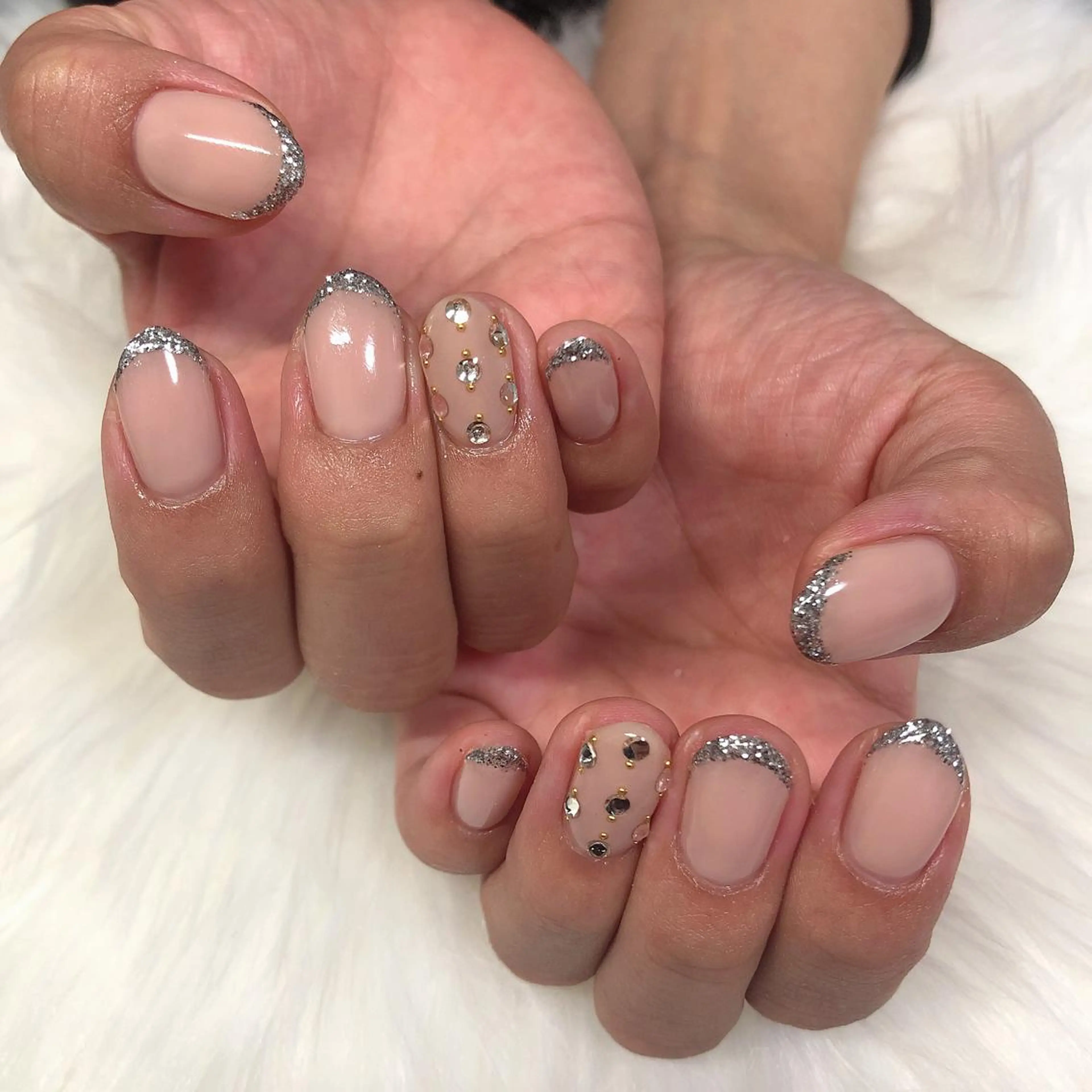 ネイル ハンドネイル 西岡 杏のネイルデザイン