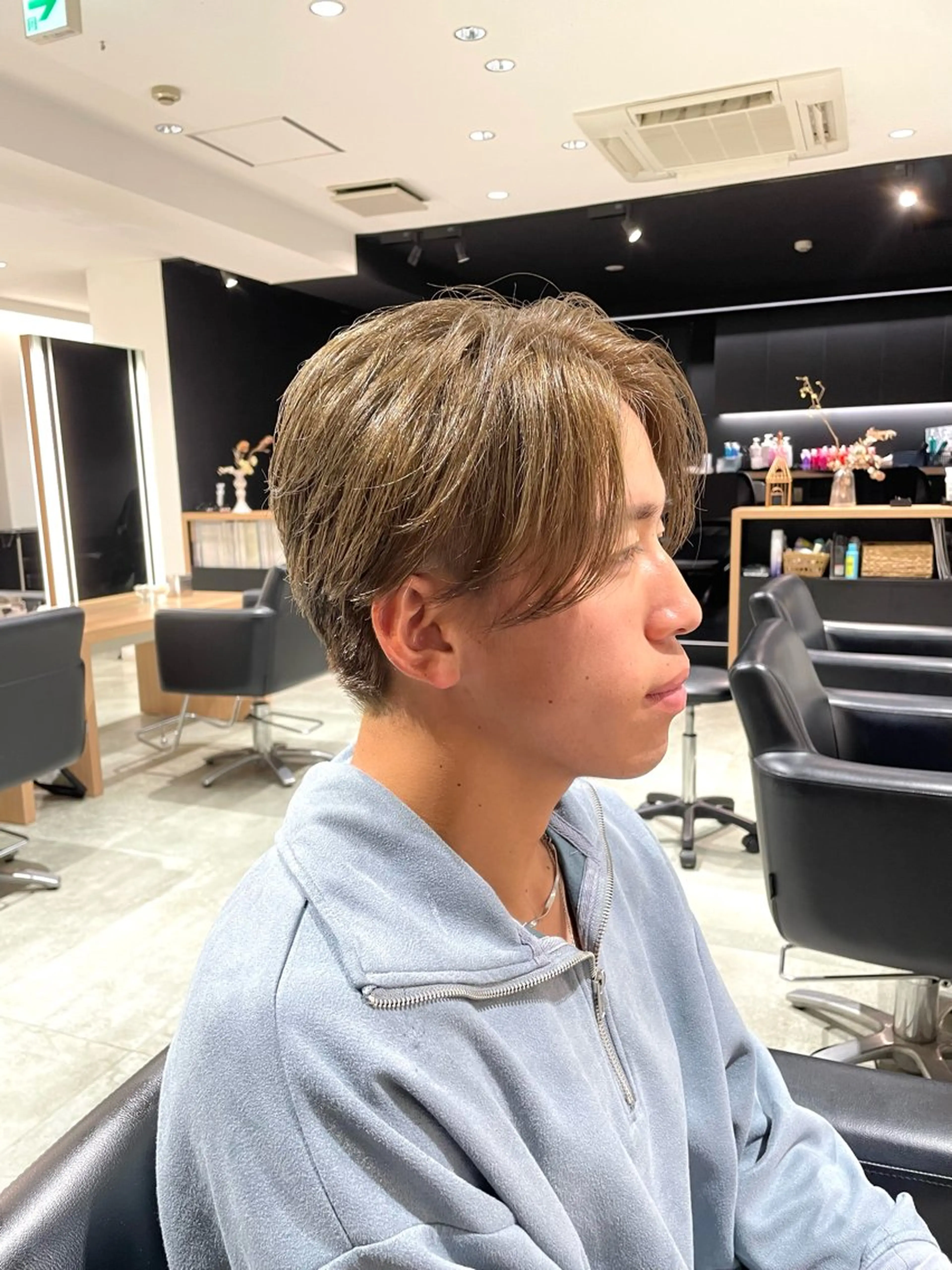 カラー メンズ ベージュカラー 透明感カラー シルバー シルバーベージュ 長町/酸性ストレート /曲がる縮毛矯正のヘアスタイル