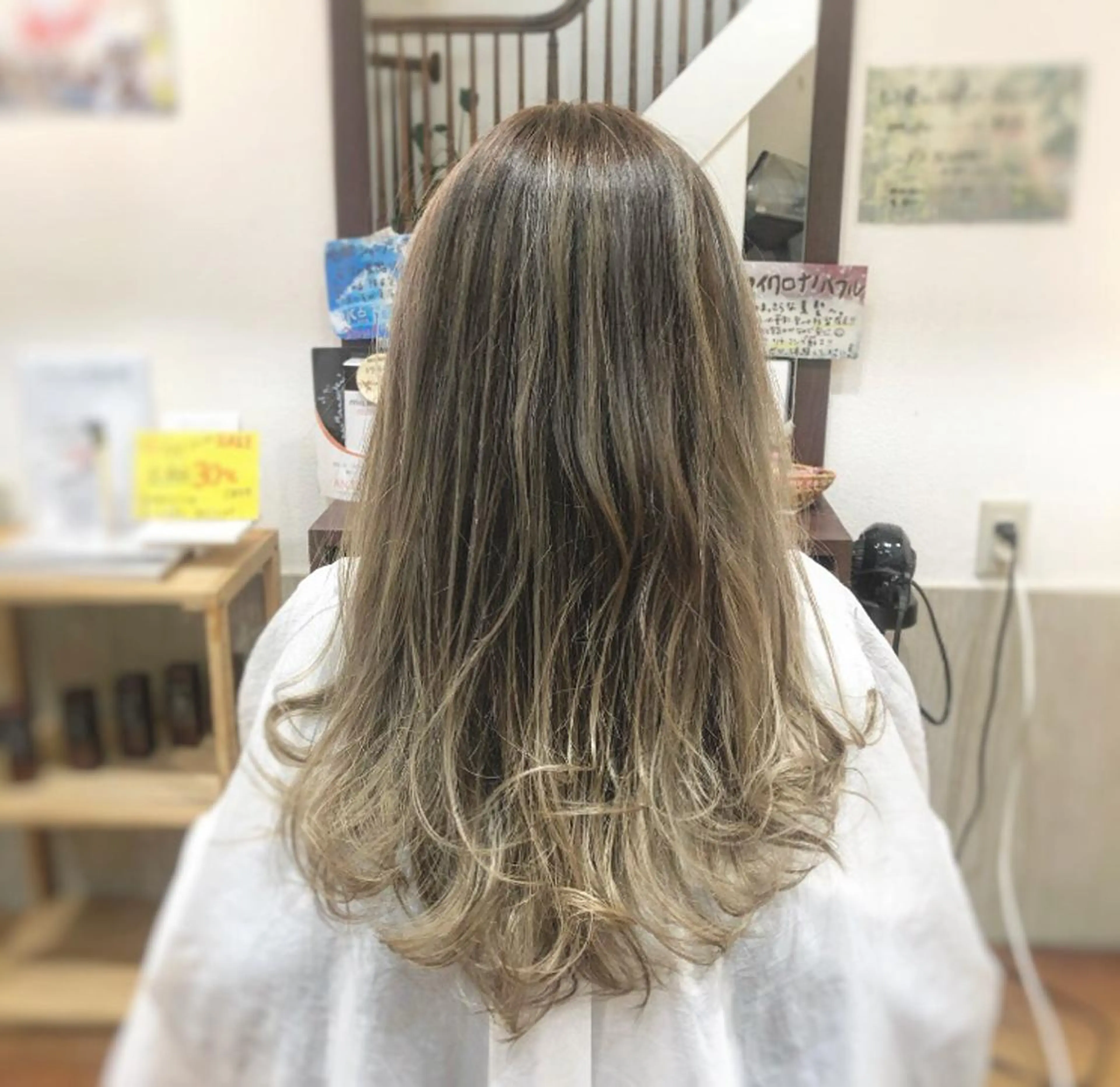 ロング カラー MOLLA 浅香山店所属・谷口ゆめ/縮毛矯正/ 大人女子/眉ワックスのヘアスタイル