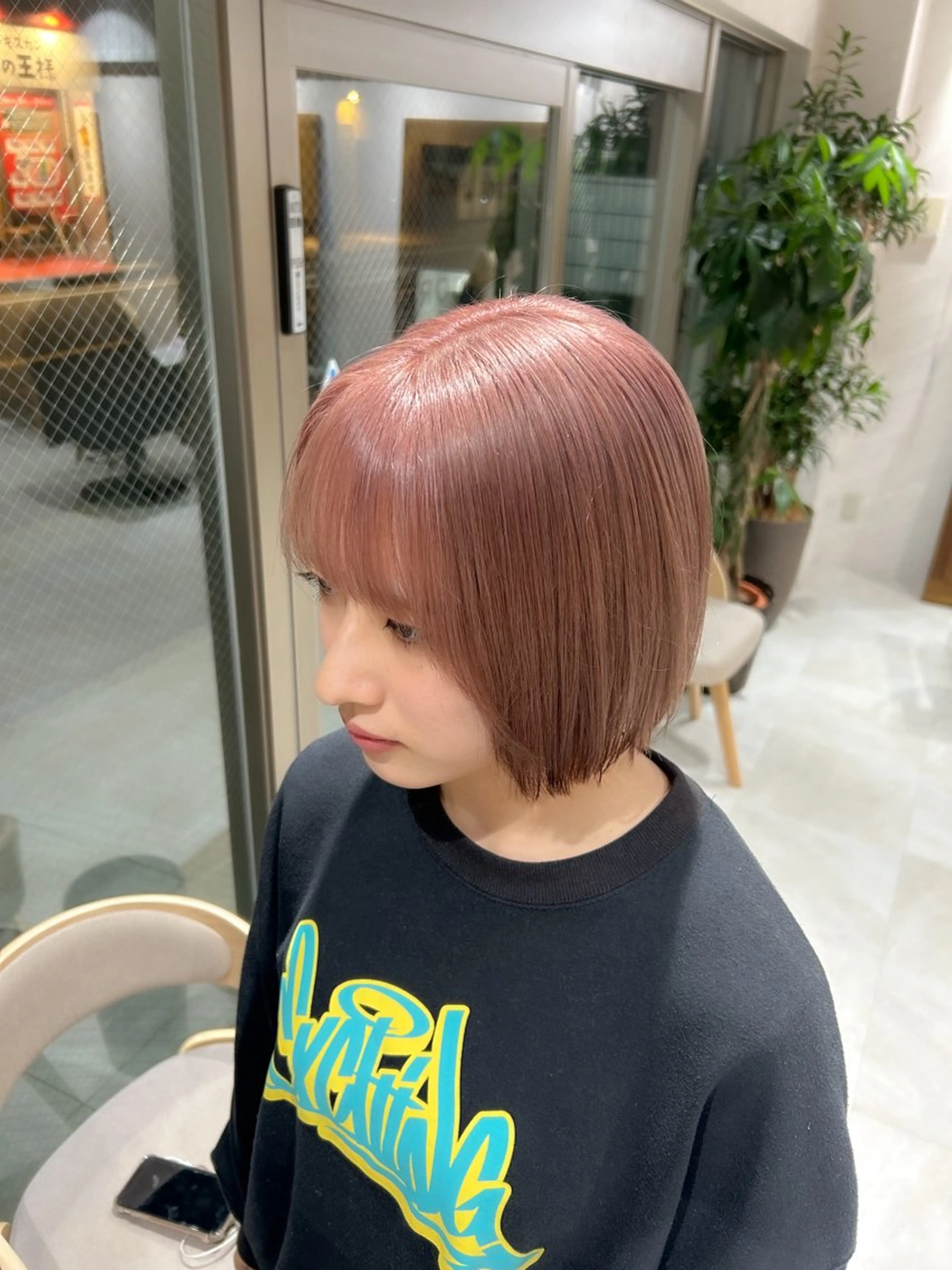 セミロング カラー ブリーチ ピンクカラー uli  hair所属・🎀レイヤー・艶カラ ー🎀YUMEKAのヘアスタイル