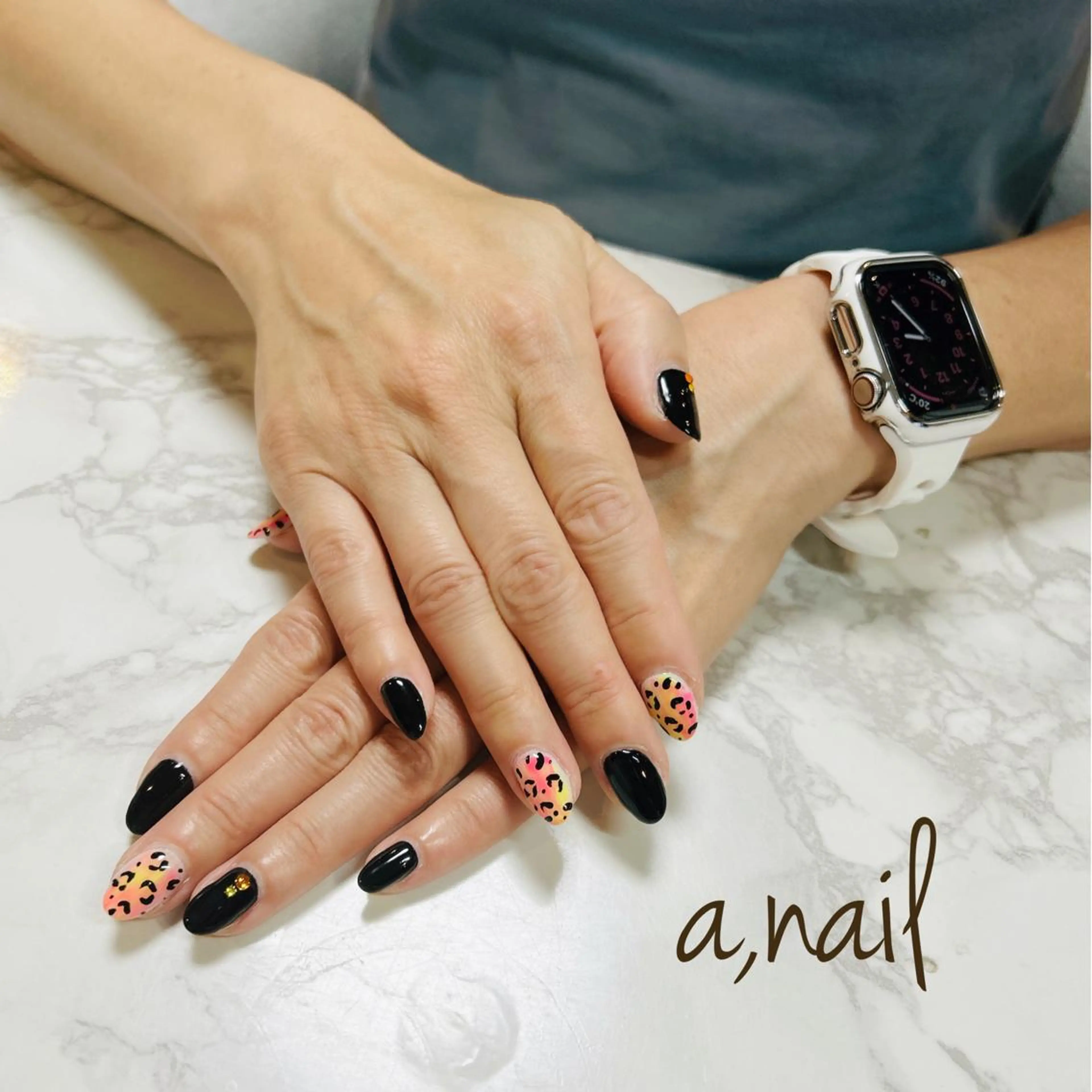 ネイル アニマル柄 フットネイル ジェルネイル グラデーション オフィスネイル ハンドネイル ネイルサロン エーネイルのネイルデザイン