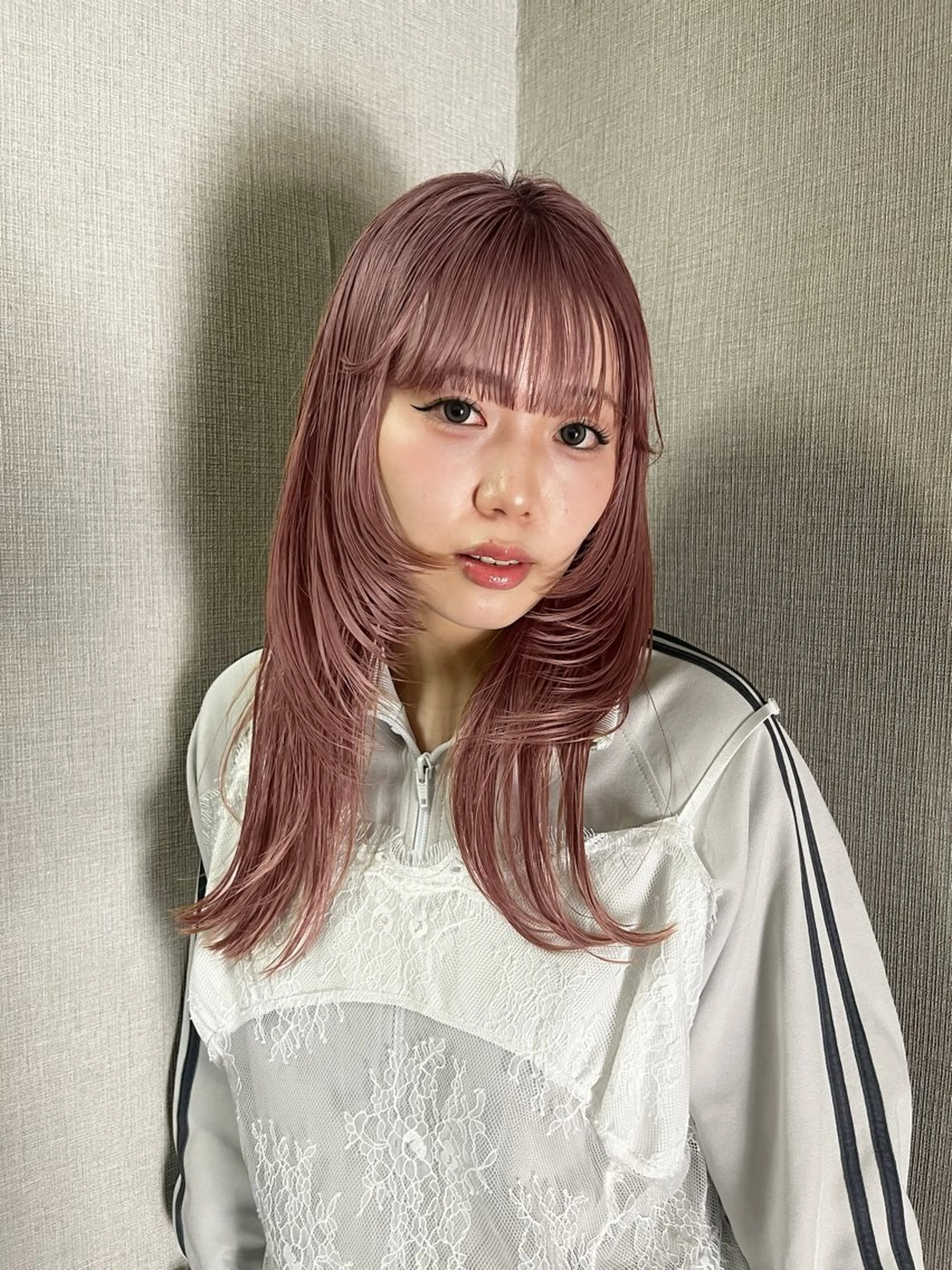 セミロング カラー ピンクカラー 顔まわりレイヤー レイヤーカット カット ヘアカラー トリートメント レイヤーカット/ブラ ウンカラー/河野凜のヘアスタイル