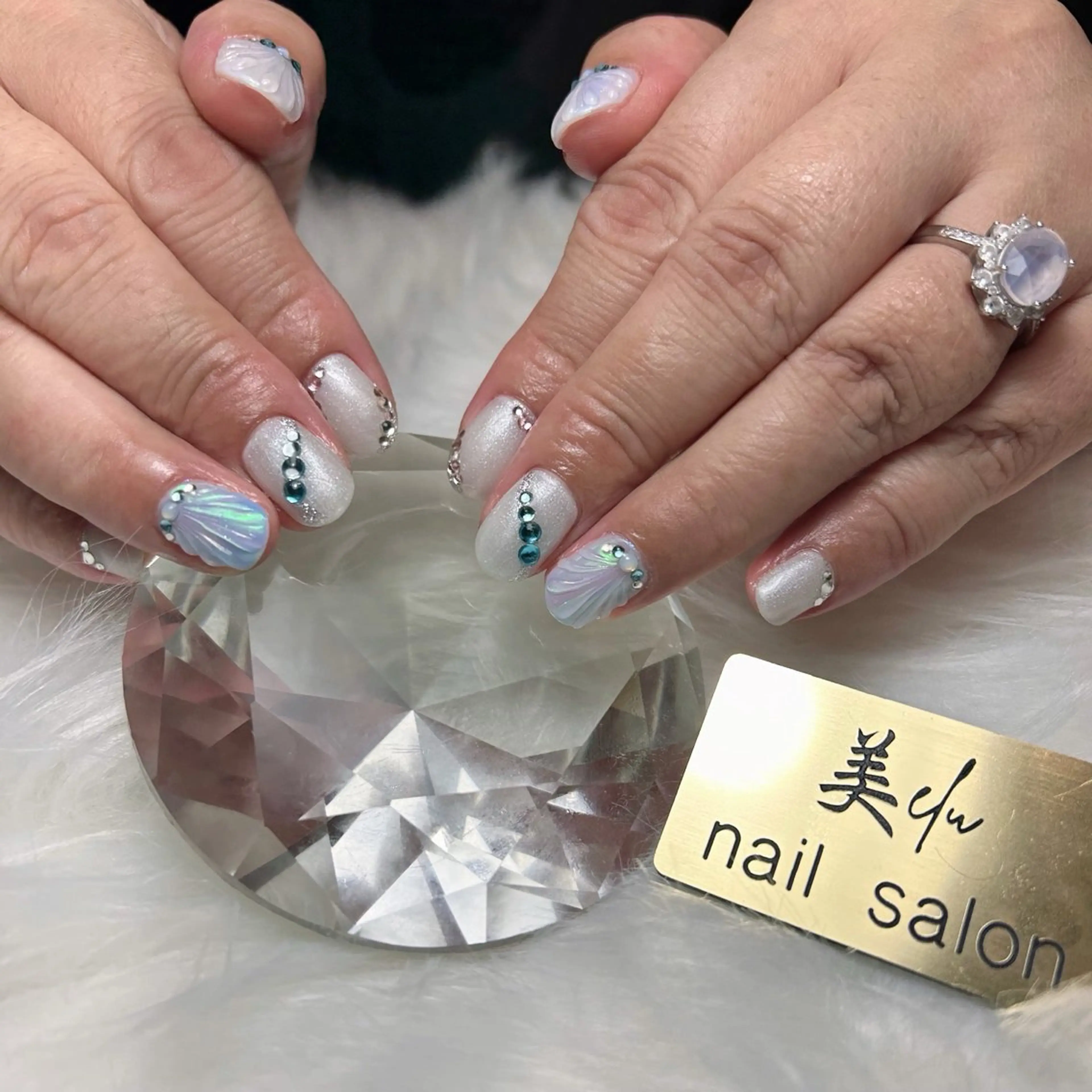 ネイル 美爪・自爪育成サロン 美elu(ビエル)のネイルデザイン