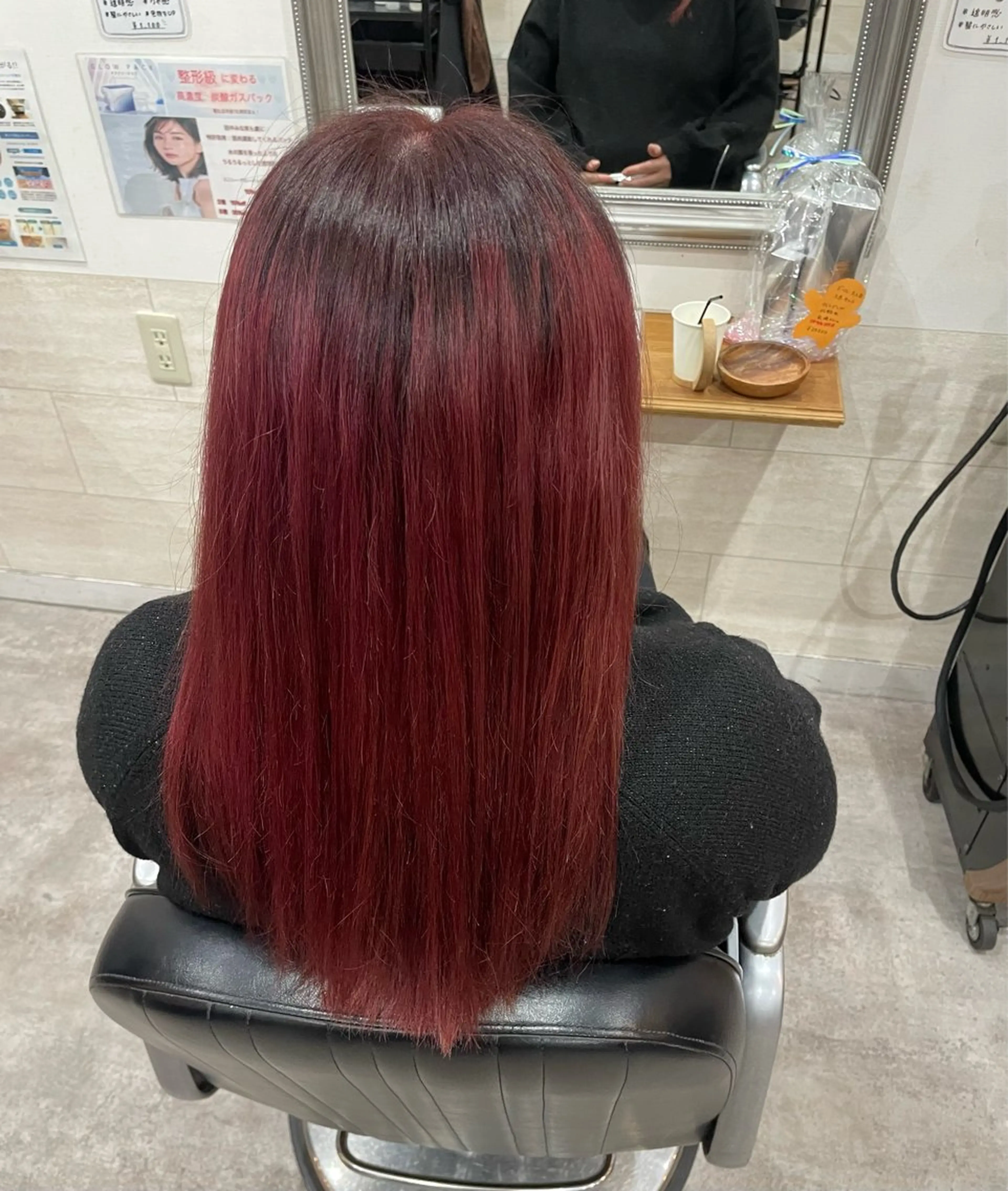 ロング カラー 堀川 希歩のヘアスタイル