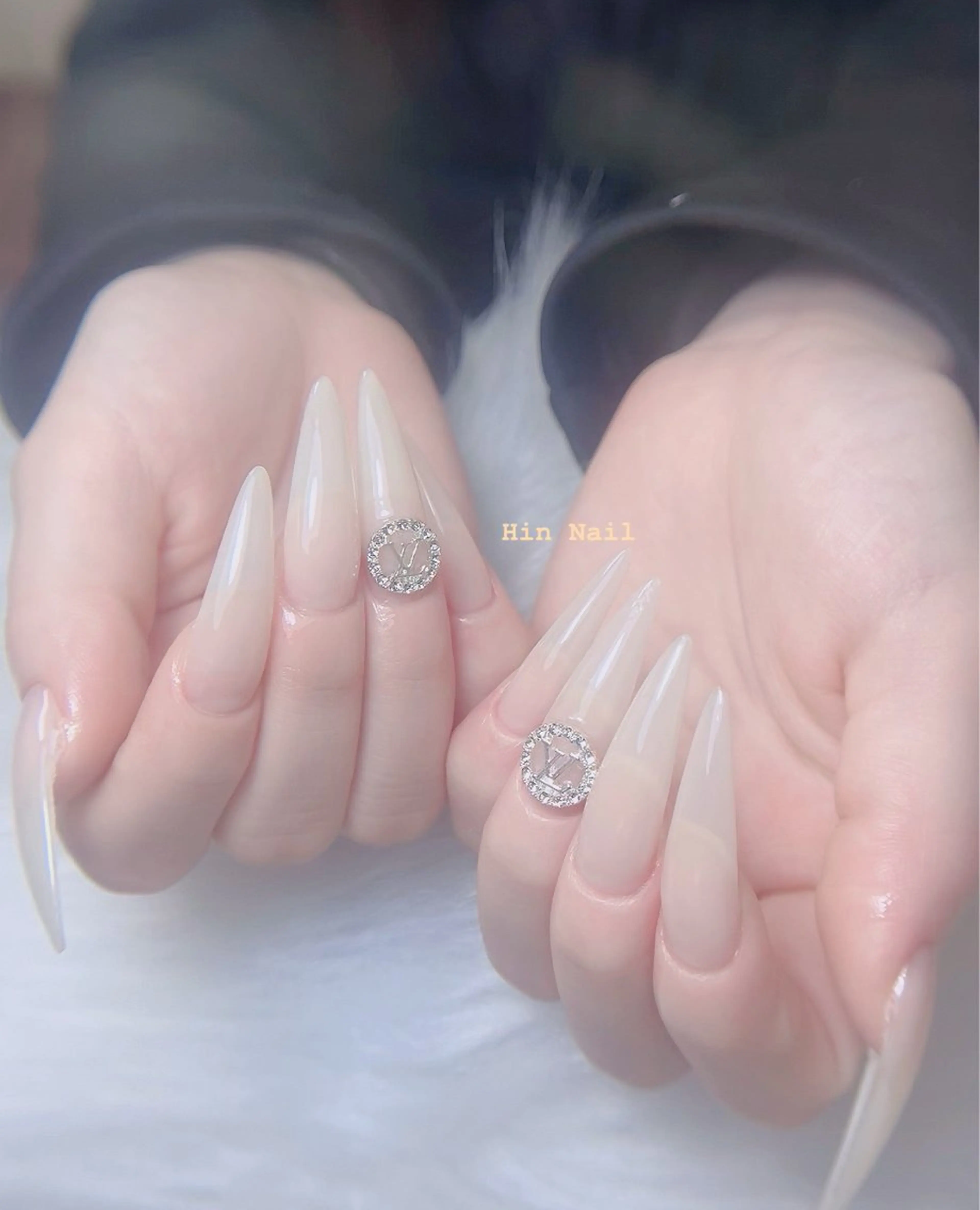 ネイル ハンドネイル Hin Nailsのネイルデザイン