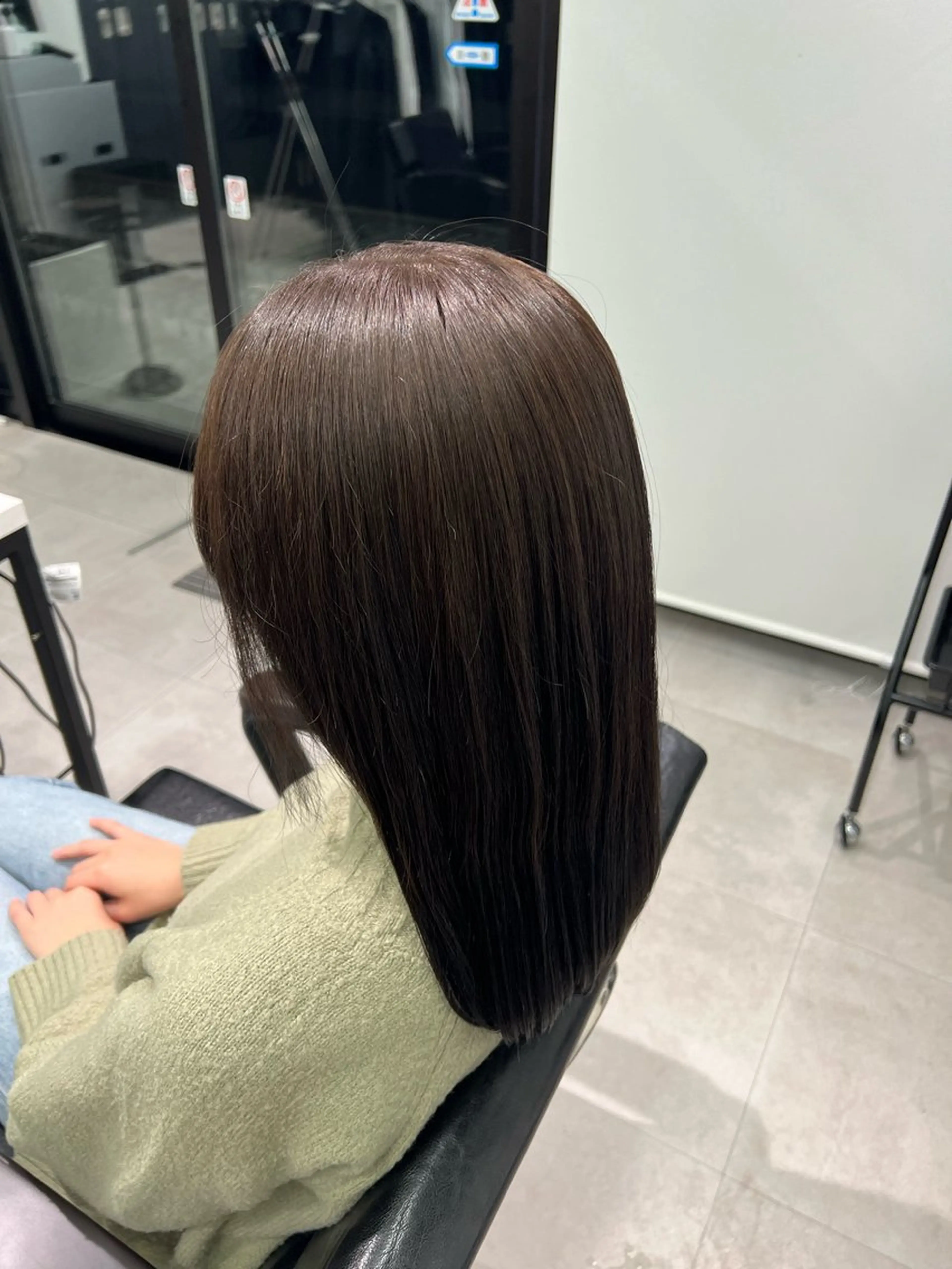 セミロング カラー kei/透明感カラー /縮毛矯正/メンズのヘアスタイル