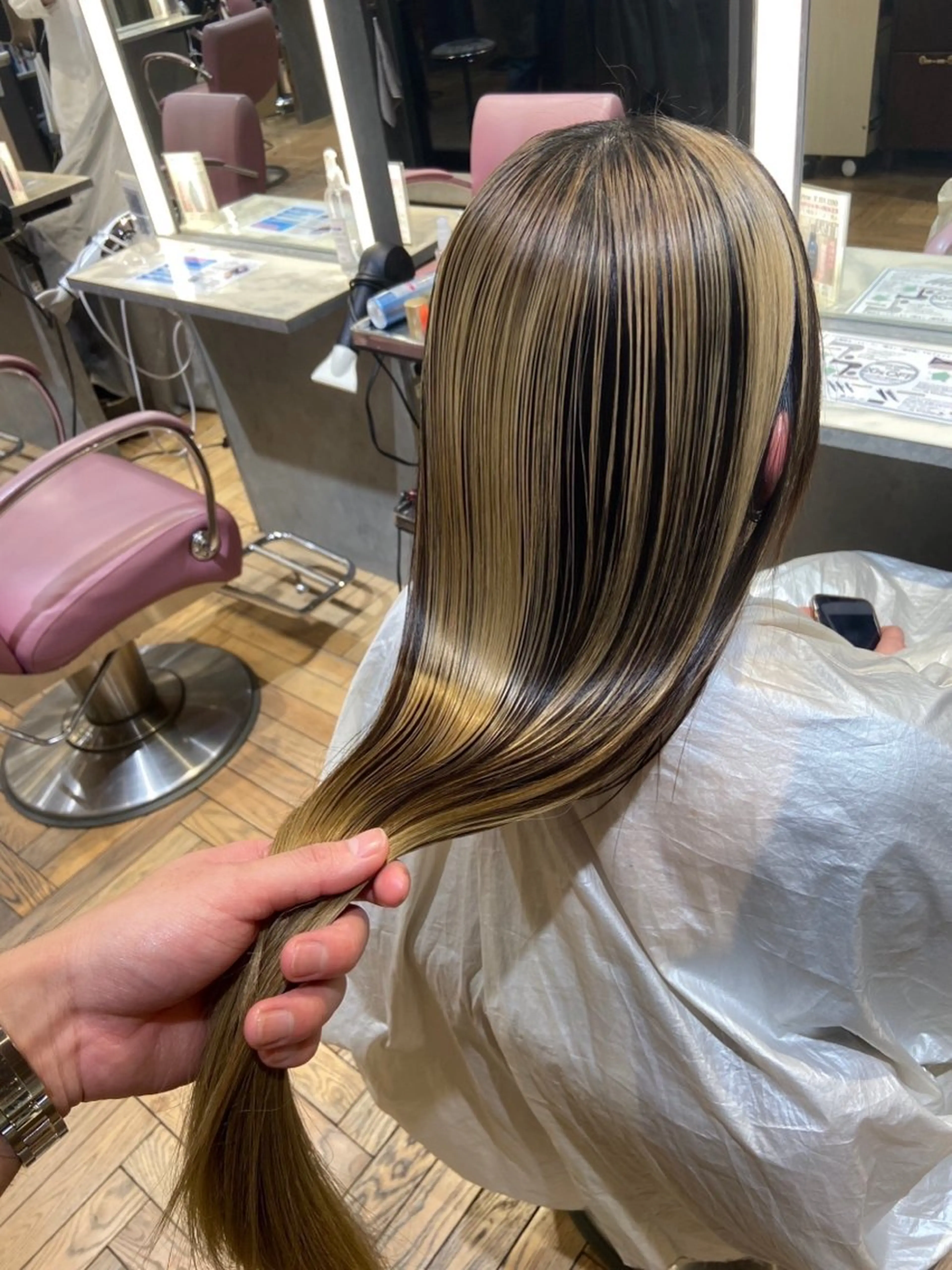 ロング カラー バレイヤージュ ブリーチ ハイライトカラー ハイライト 髪質改善 yu mekaのヘアスタイル