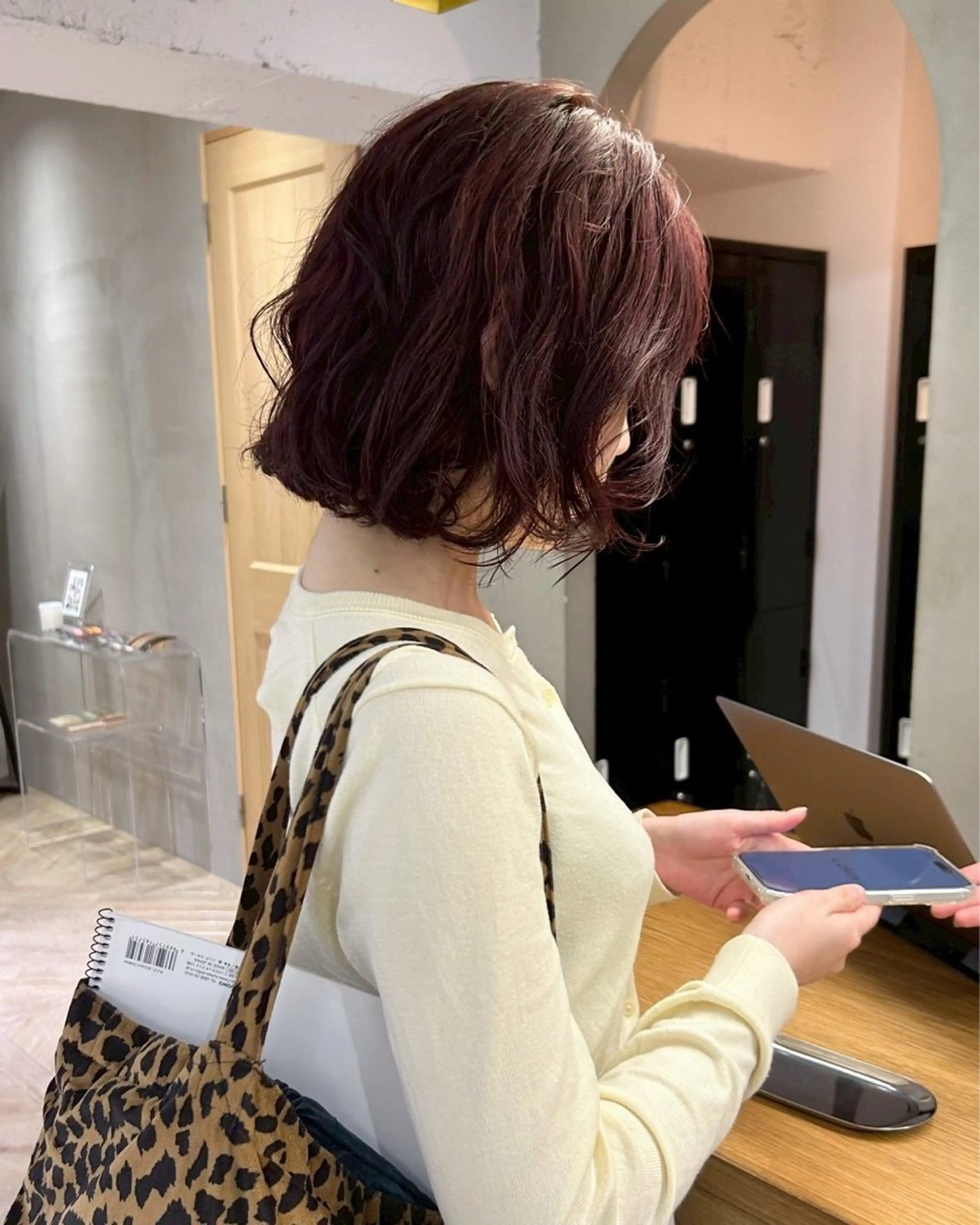 ミディアム カラー パーマ くすみカラー/海外 レイヤー/ ローレンのヘアスタイル