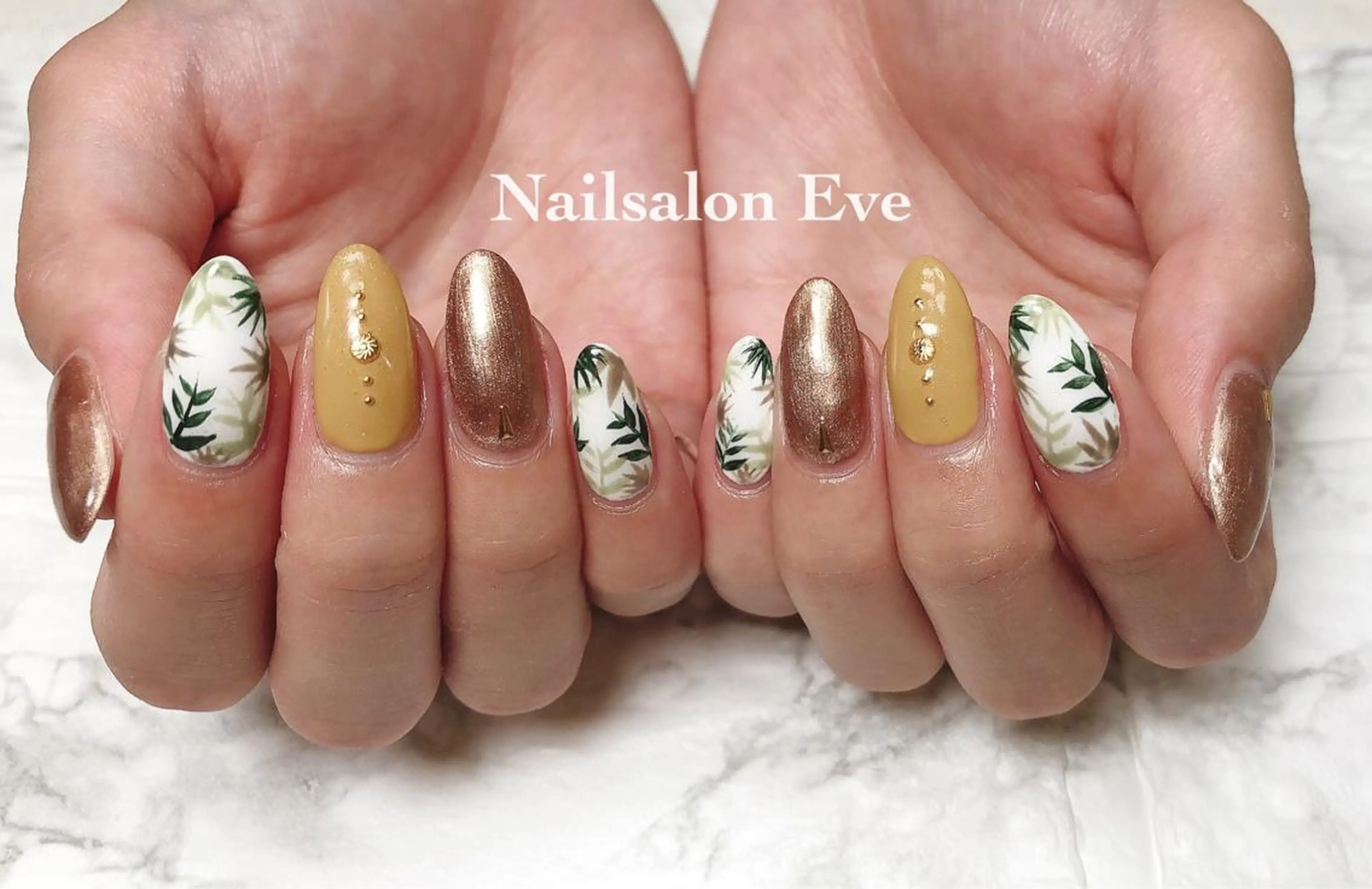 ネイル ハンドネイル ハンドケア Nailsalon Eve（イヴ）のネイルデザイン
