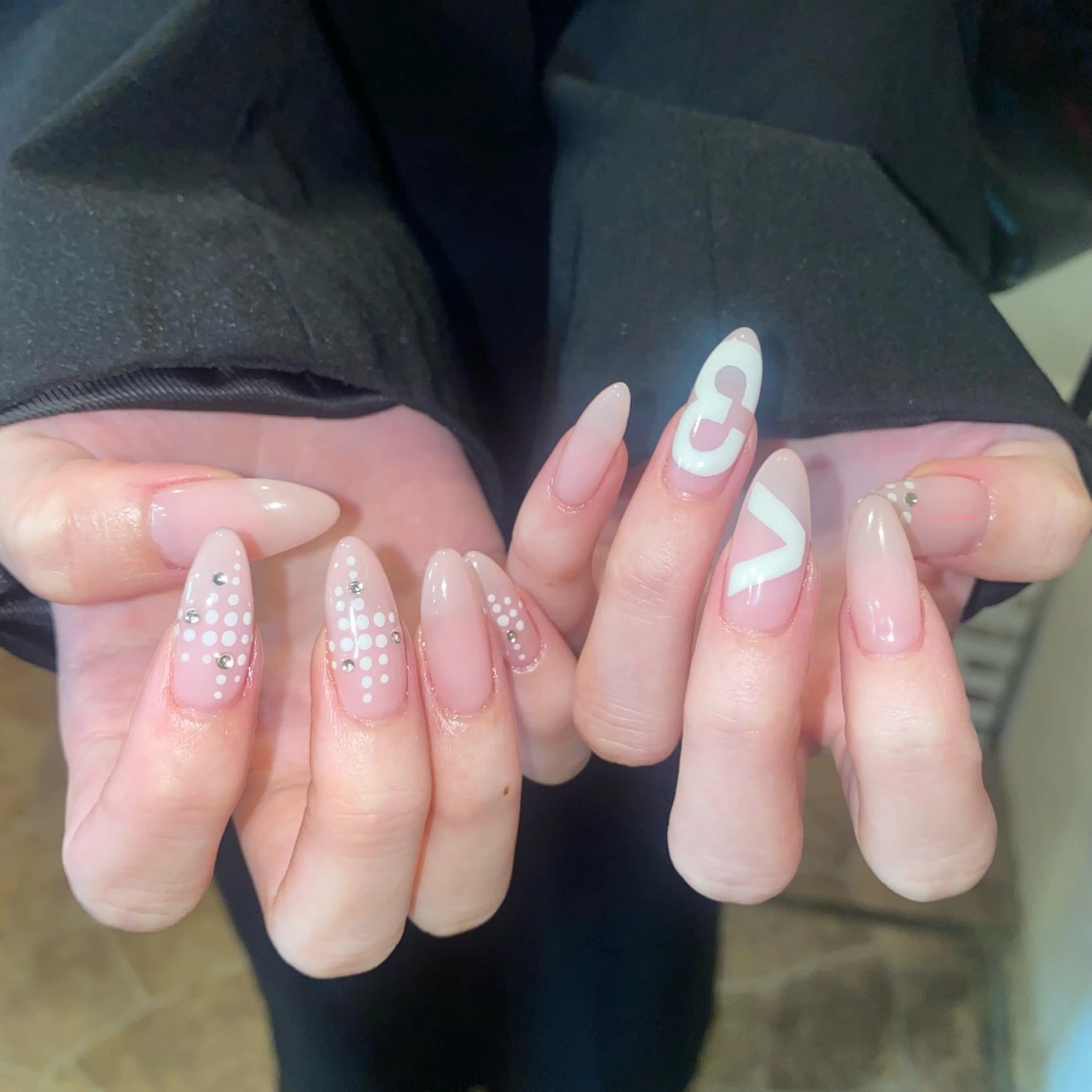 ネイル ハート 持ち込み ハンドネイル 🎼yuuka/池袋 🎼WOLTOKYOのネイルデザイン