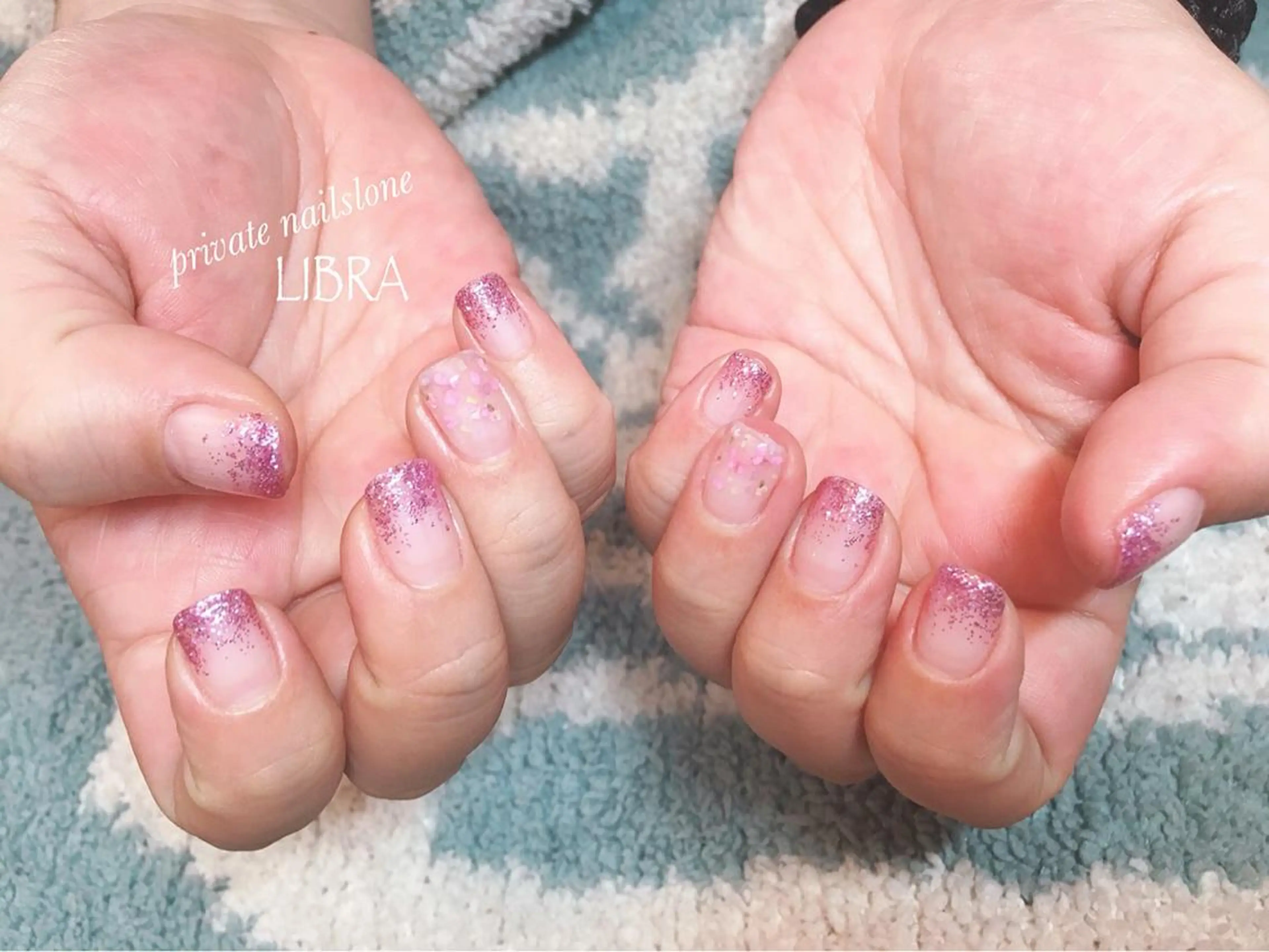 ネイル アートネイル グラデーション ラメ(グリッター) ラメグラデーション ハンドネイル プライベートサロン LIBRAのネイルデザイン
