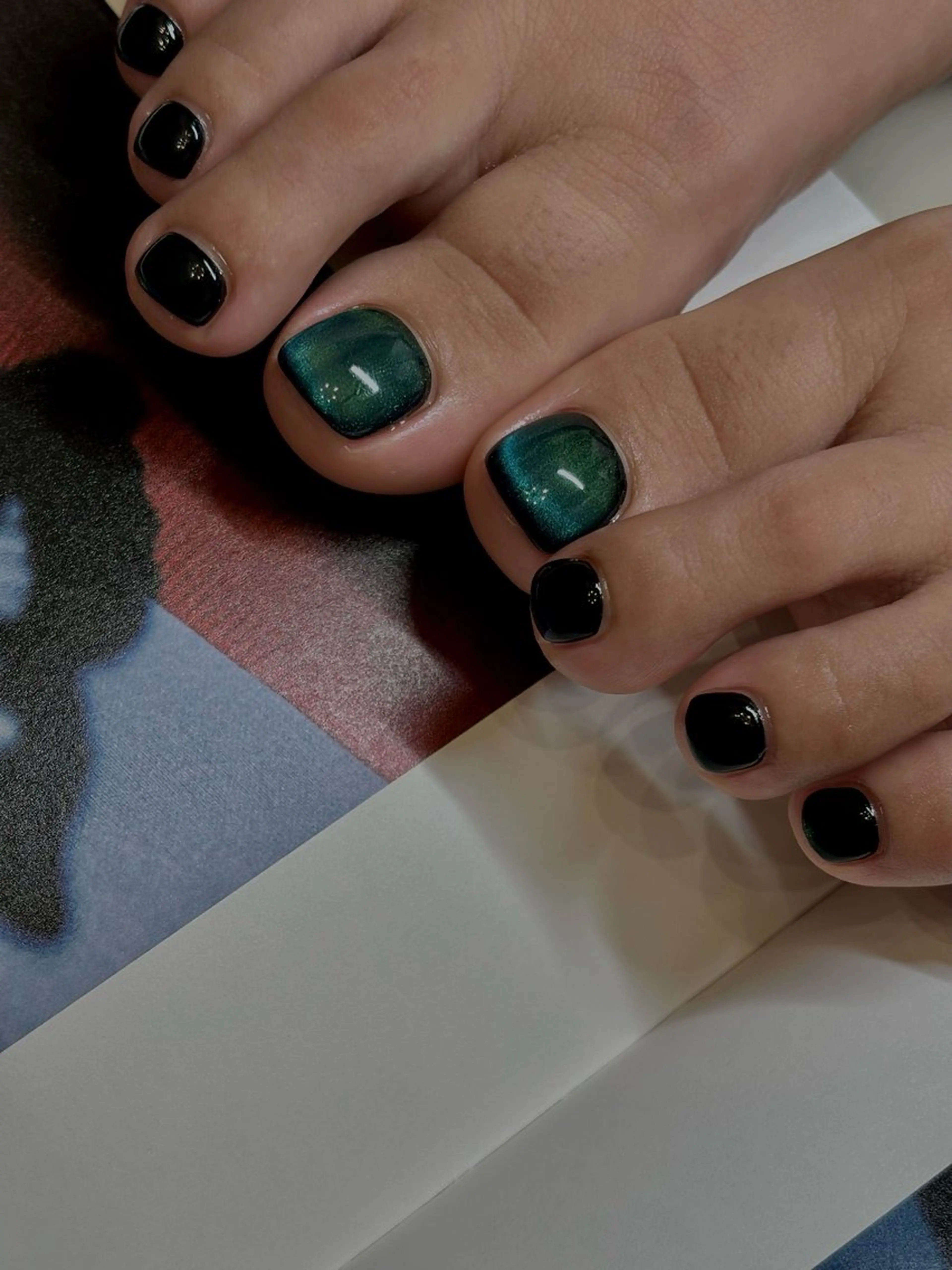 キッズ ネイル フットネイル ジェルネイル マグネットネイル ニュアンスネイル ワンカラーネイル illum hicariのネイルデザイン