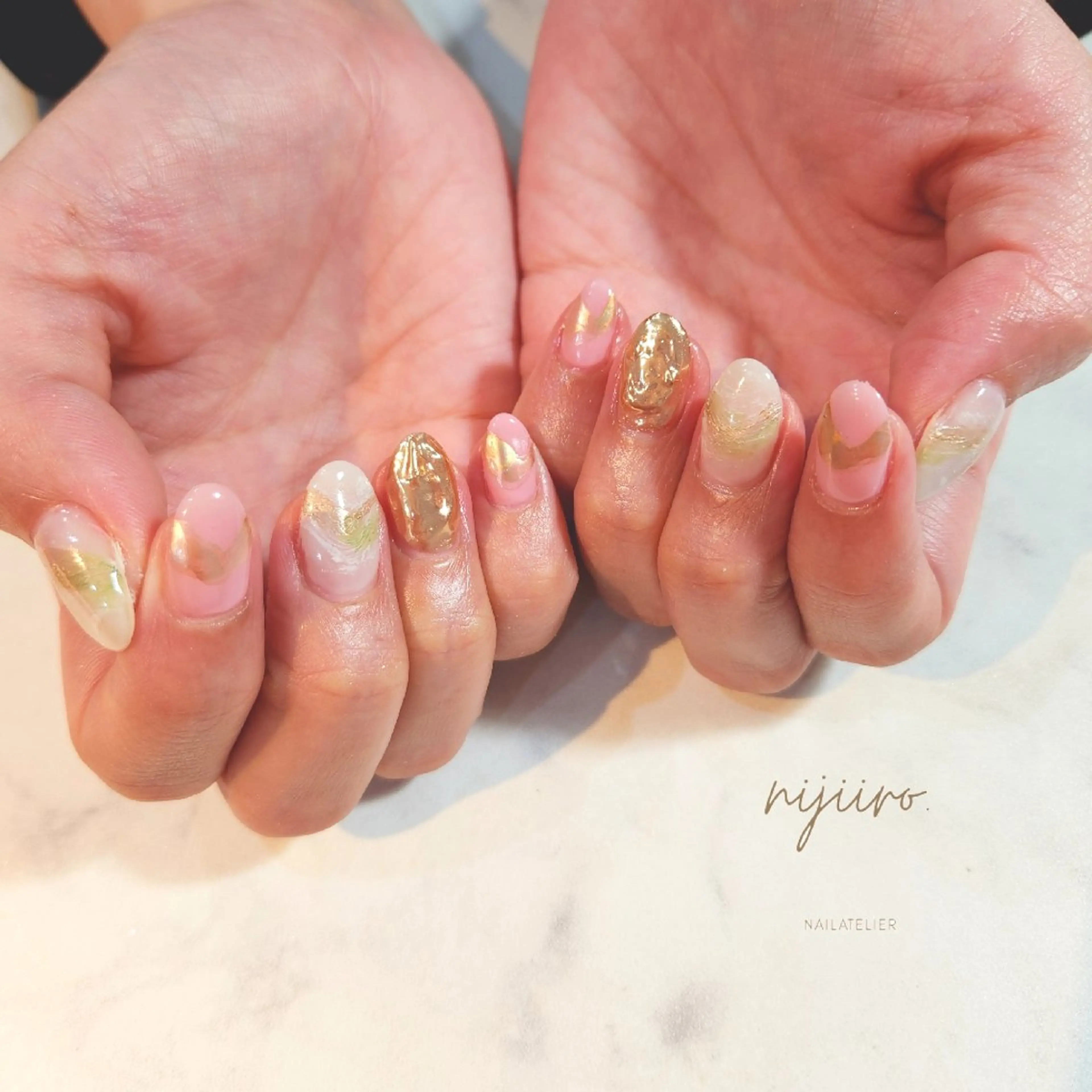 ネイル ハンドネイル nailatelier nijiiro.所属・nijiiro🌈 サトウのネイルデザイン