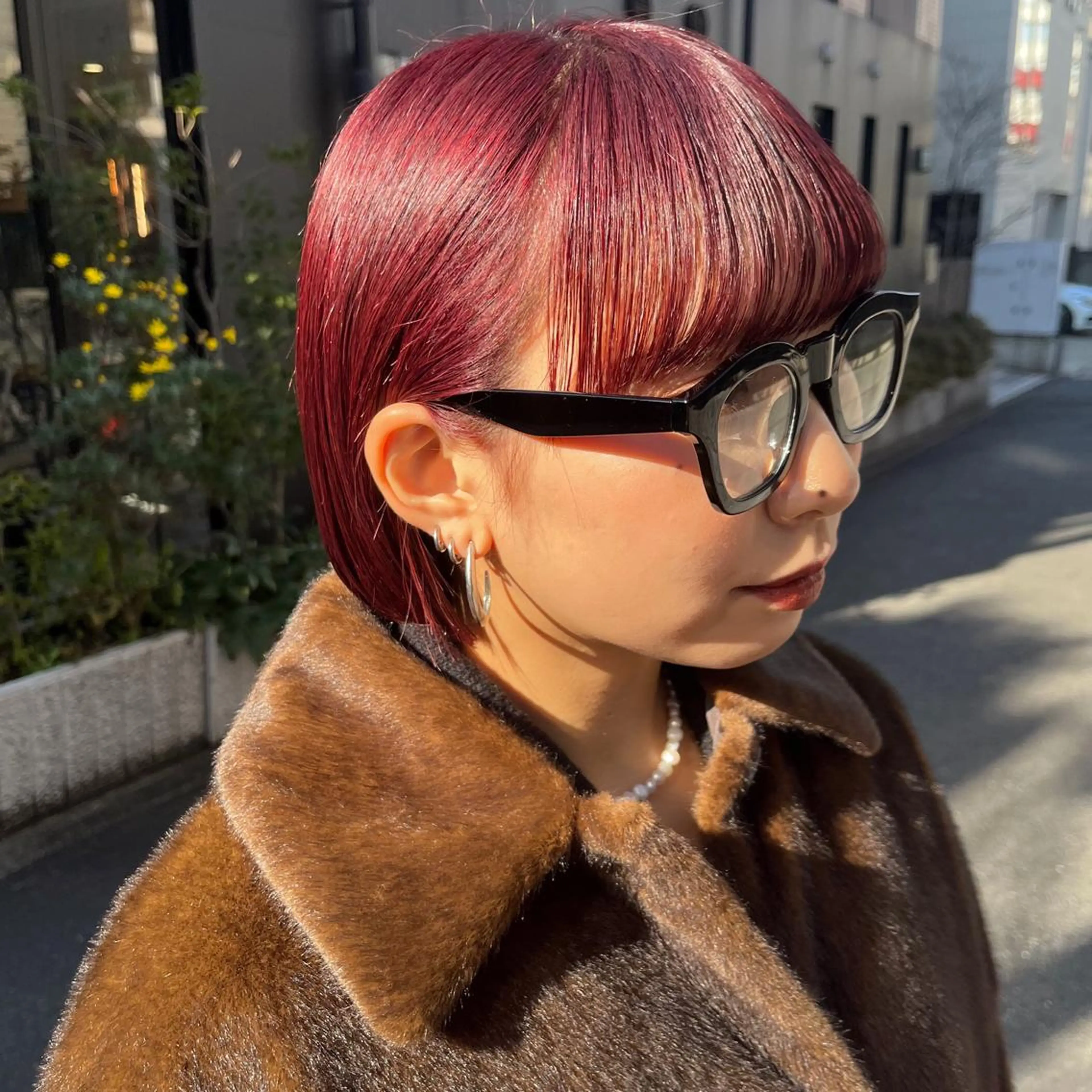 ショート カラー ナミ🩶暗髪/暖色 ❤️/透明感/縮毛のヘアスタイル