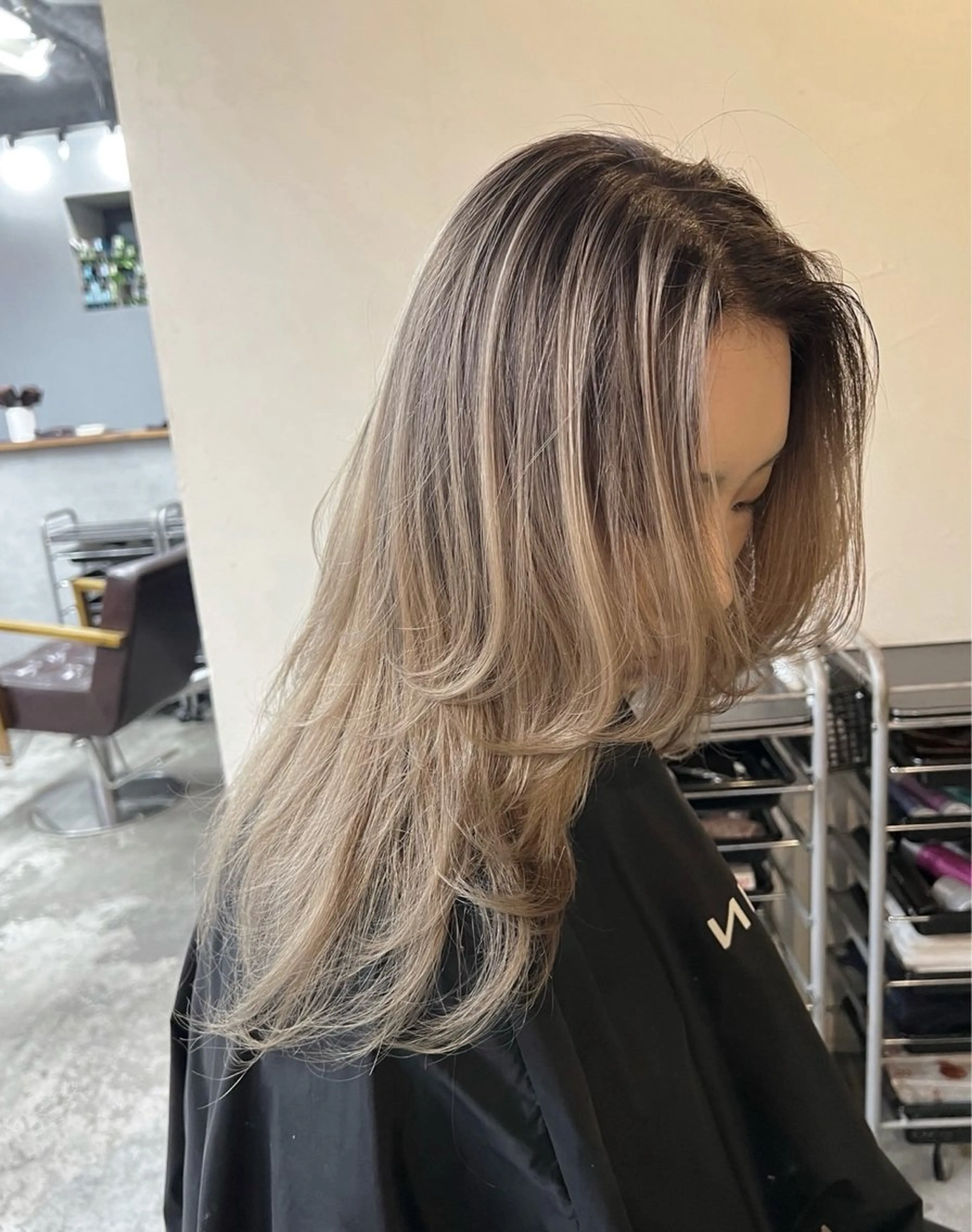 セミロング カラー バレイヤージュ ベージュカラー ホワイトベージュ レイヤーカット ヘアカラー トリートメント 指名数No.1 /NAOYAのヘアスタイル