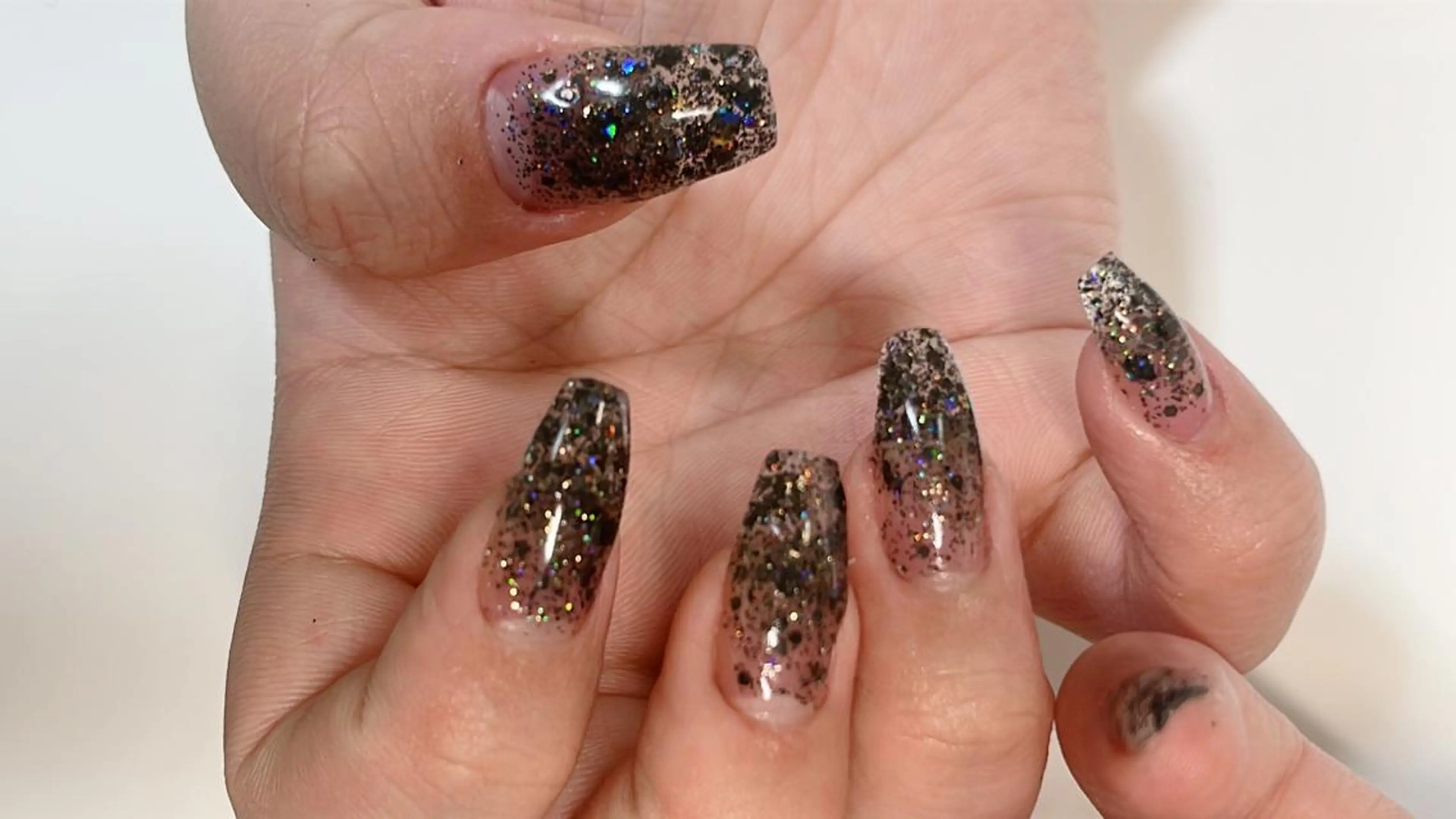 ネイル クリアネイル 長さ出し ラメ(グリッター) ハンドネイル plaisir所属・plaisir プレジールネイルのネイルデザイン