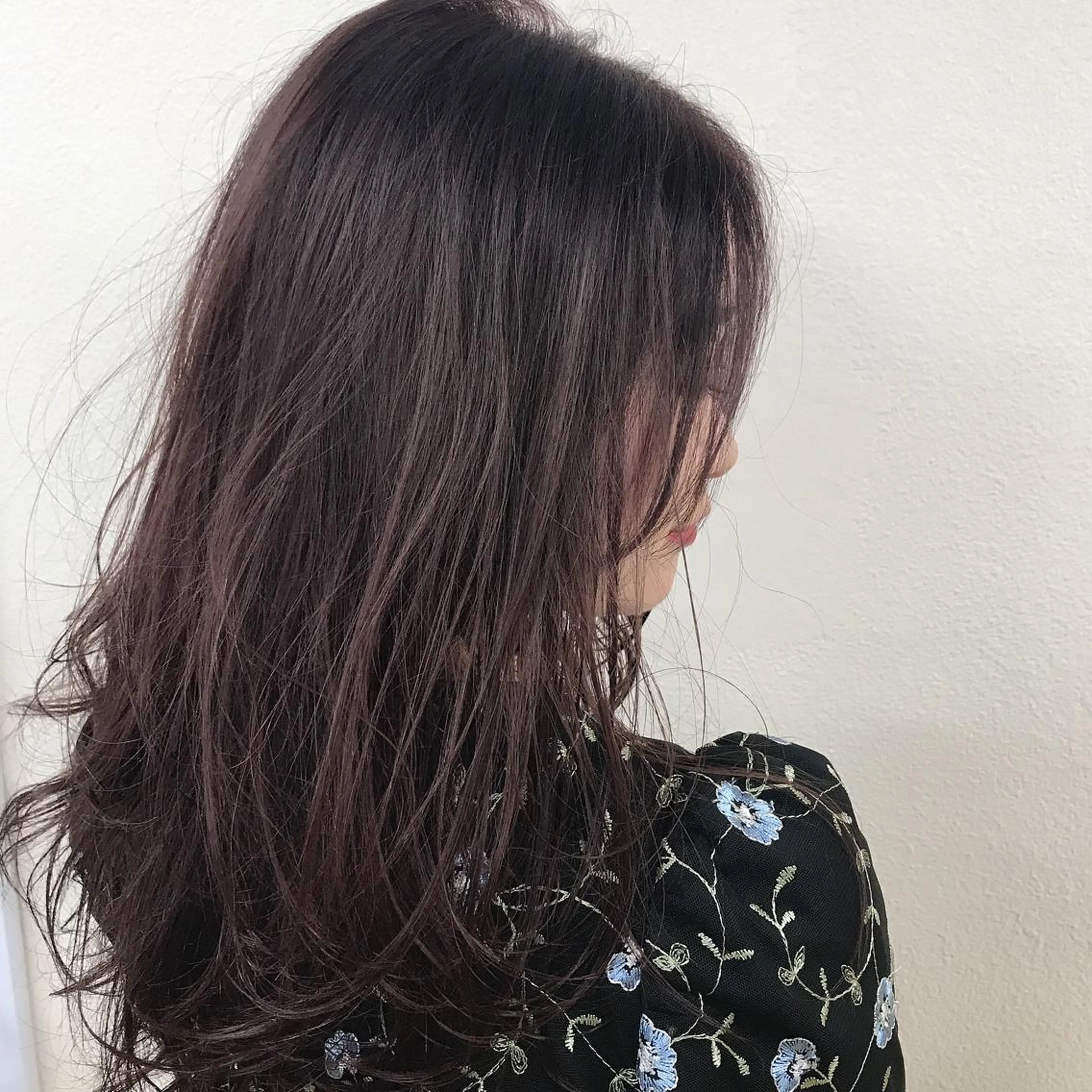 ミディアム カラー 🩵ハイトーン 美咲🩵のヘアスタイル