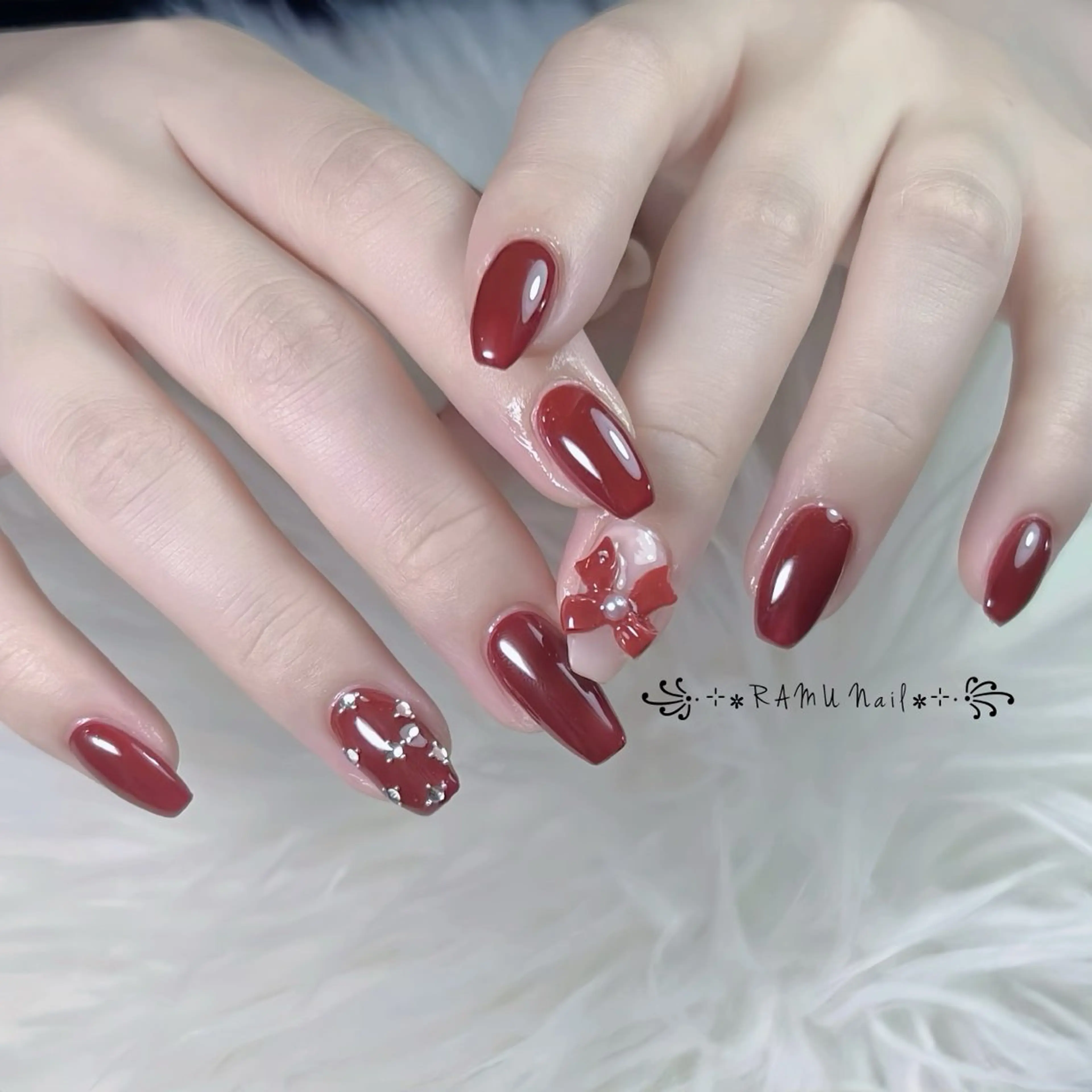 ネイル キラキラネイル マグネットネイル ミラーネイル ピンク ワンホンネイル ハンドネイル RAMU Nail 恵比寿店のネイルデザイン