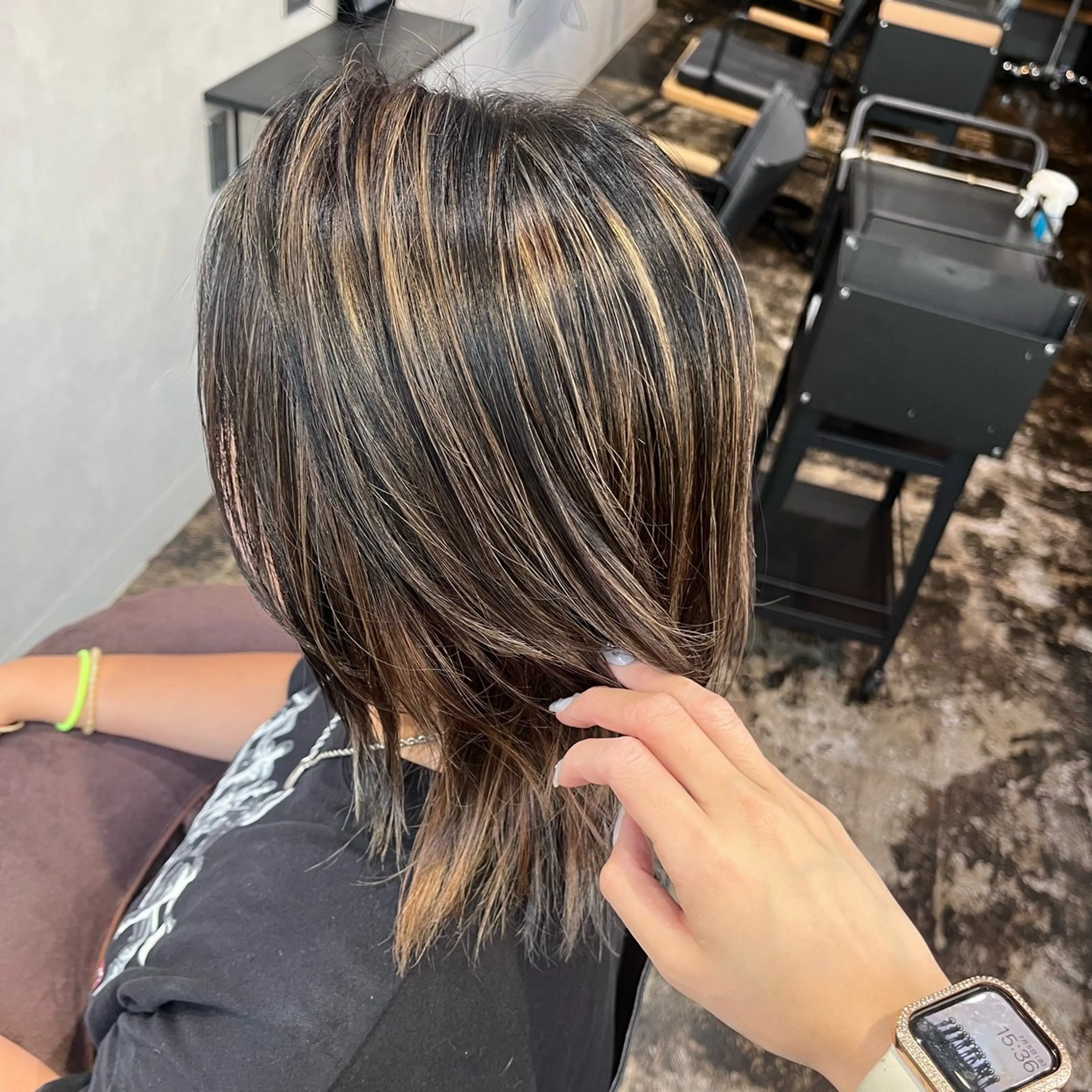 ショート カラー カット ヘアカラー トリートメント 伊藤 玲衣のヘアスタイル