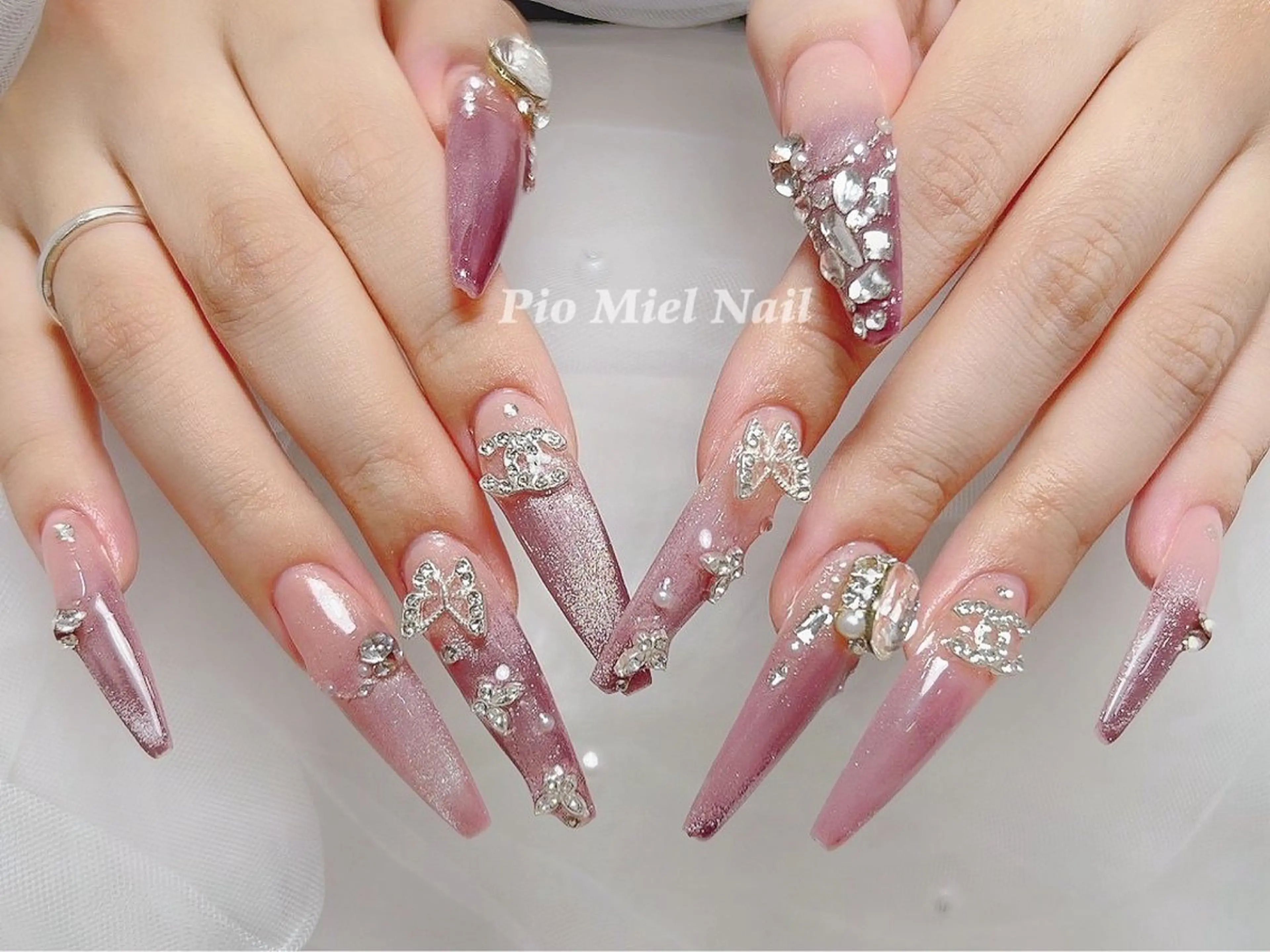 ネイル ハンドネイル HANA 長さだしのネイルデザイン