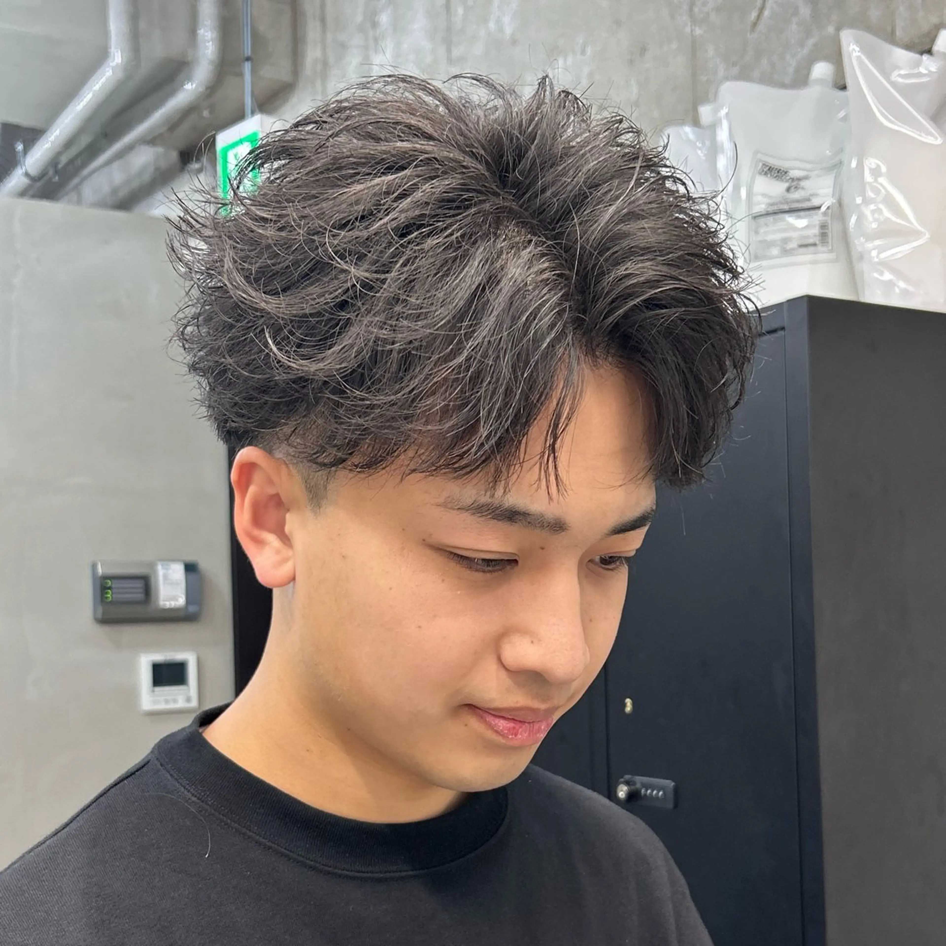 ショート メンズ フェザーパーマ メンズパーマ alma 後藤 遼斗のヘアスタイル