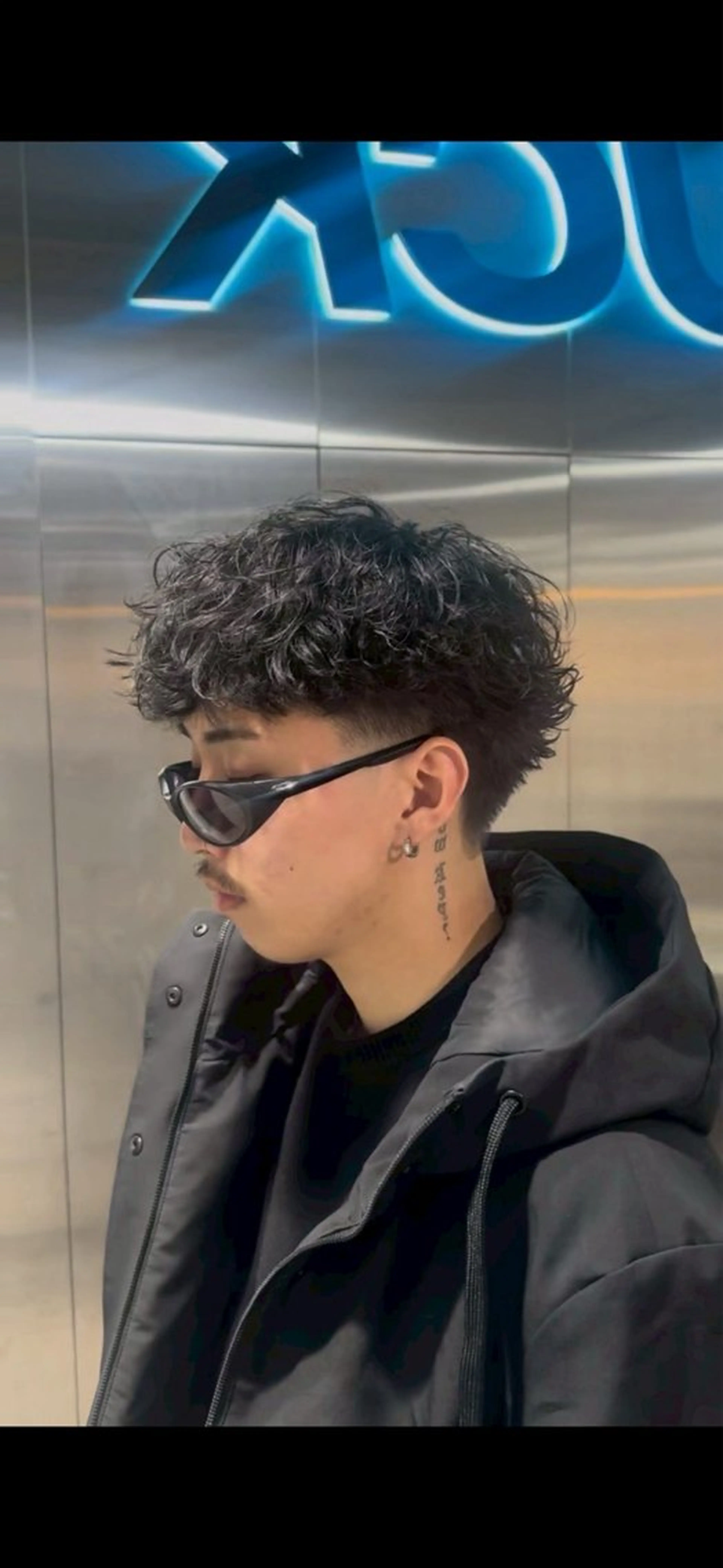 カラー メンズ ヘアカラー スパイキー/ロン毛/ フェザー/トムのヘアスタイル