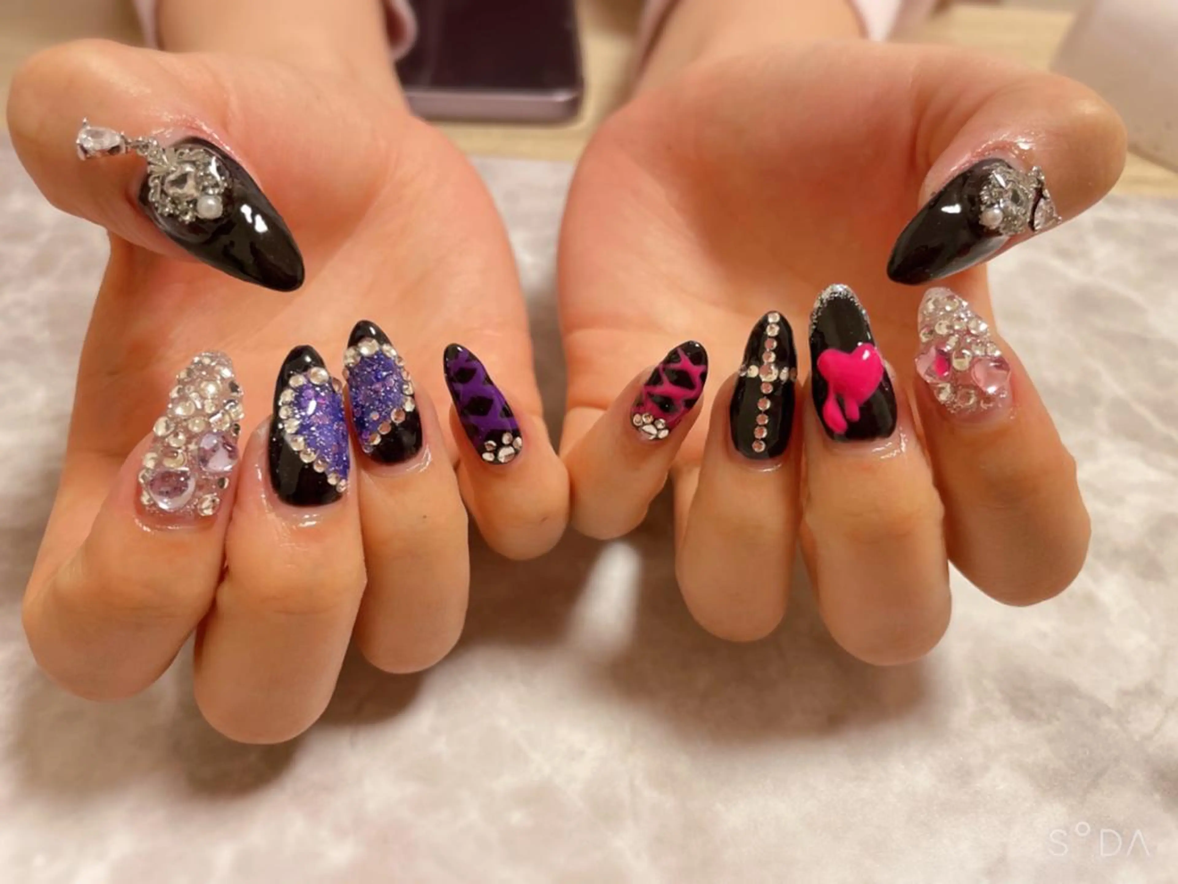 ネイル ハート Betty❤︎ ネイル＆よもぎ蒸しのネイルデザイン