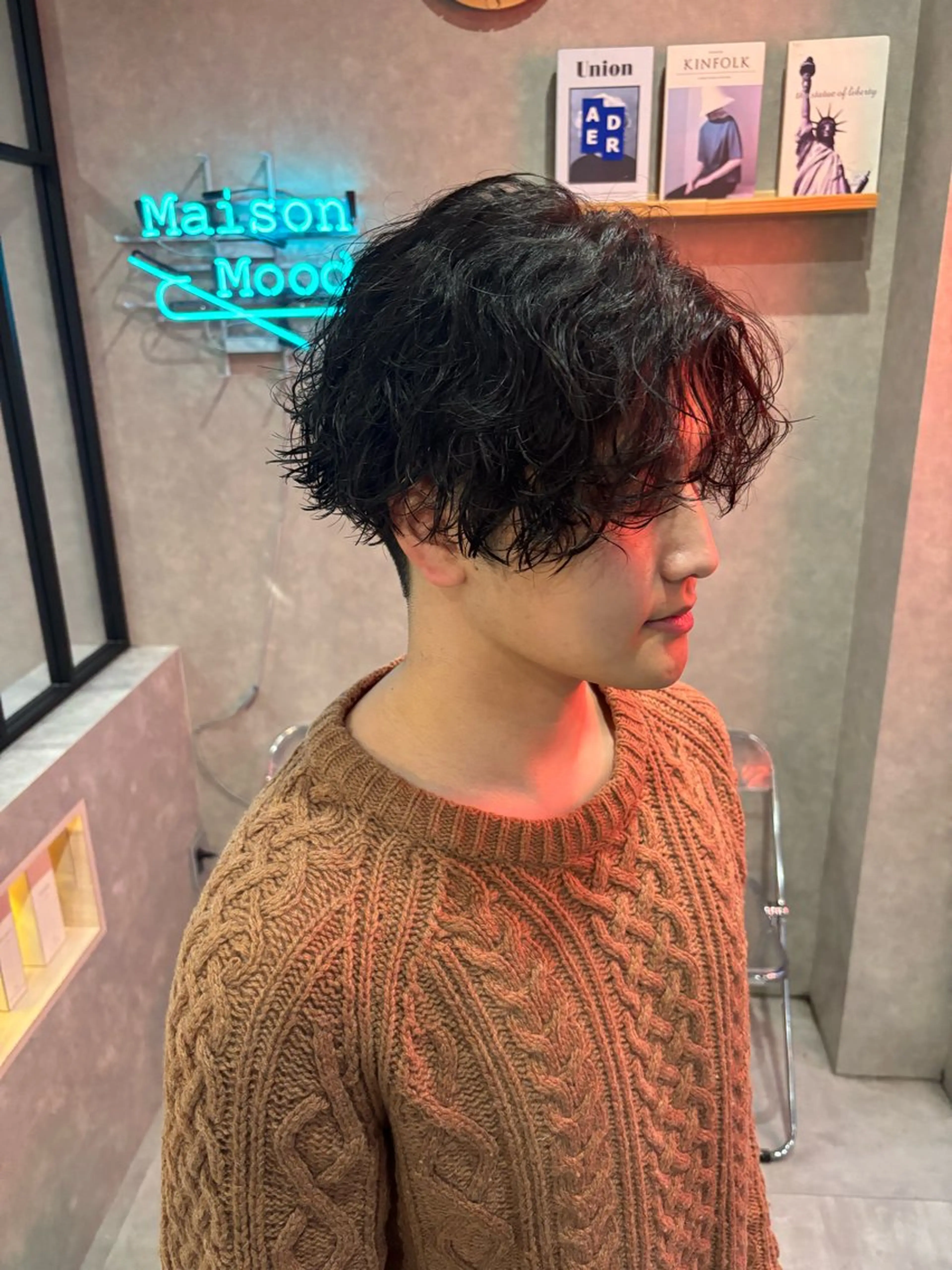 ショート パーマ メンズ センターパート メンズハイトーン マッシュウルフ マッシュ メンズパーマ カット パーマ トリートメント 長谷川 湧のヘアスタイル