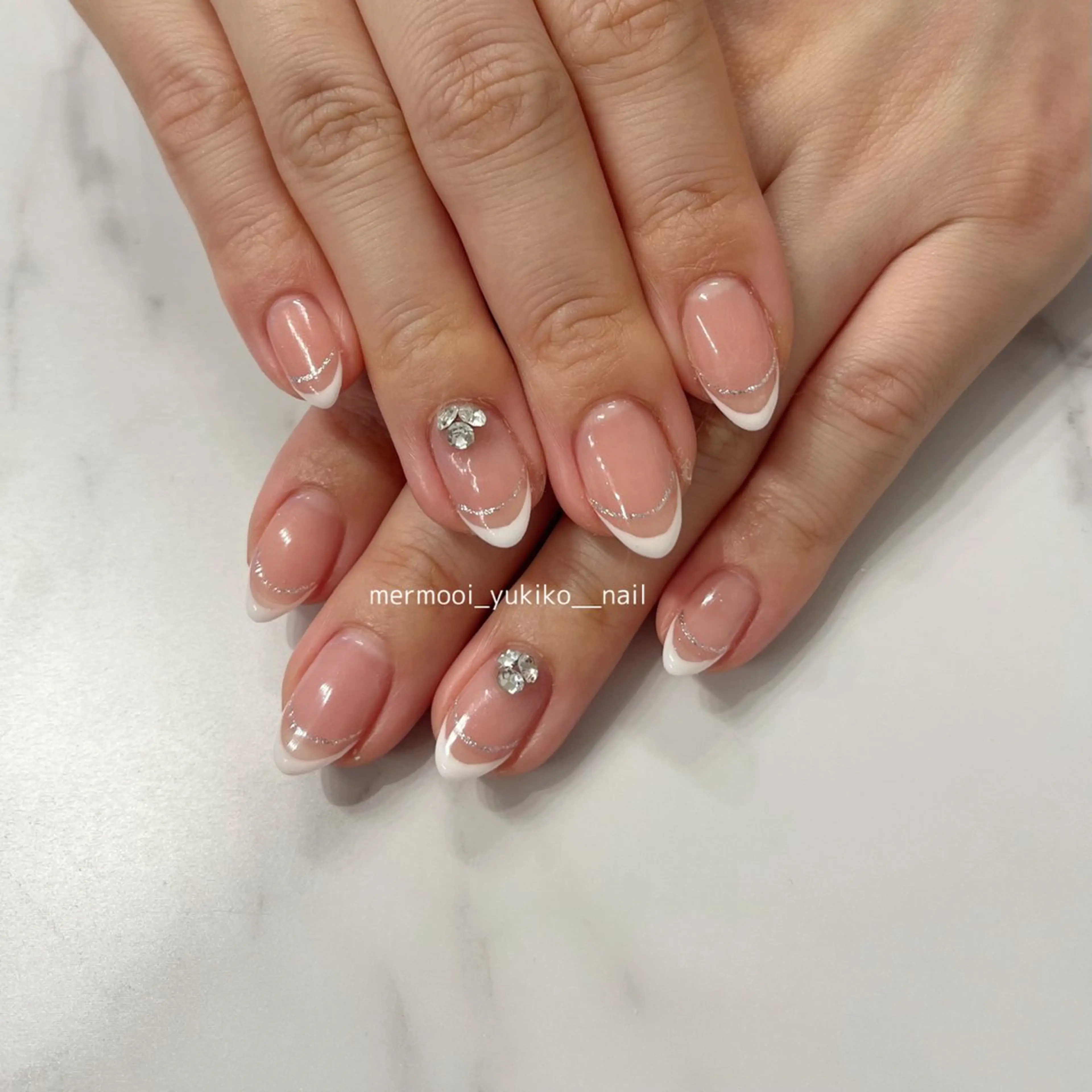 ネイル ダブルフレンチ フレンチネイル ジェルネイル 韓国ネイル ラメ(グリッター) melumooi nailのネイルデザイン