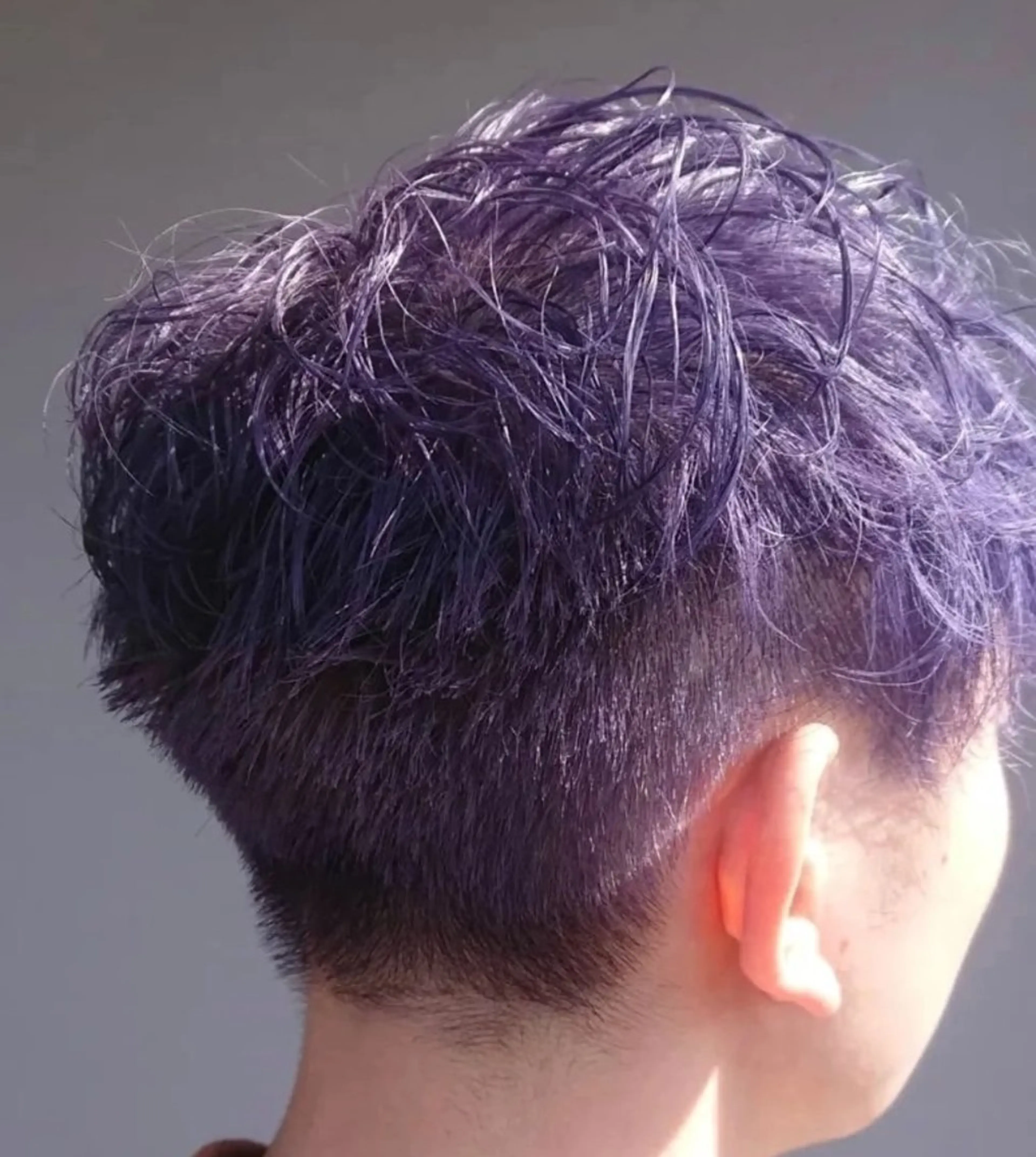 カラー メンズ メンズブリーチ メンズパーマ アッシュ ブリーチ ラベンダーカラー ヘアカラー トリートメント 八木琉河/ハイトーン ブリーチ/艶髪カラーのヘアスタイル