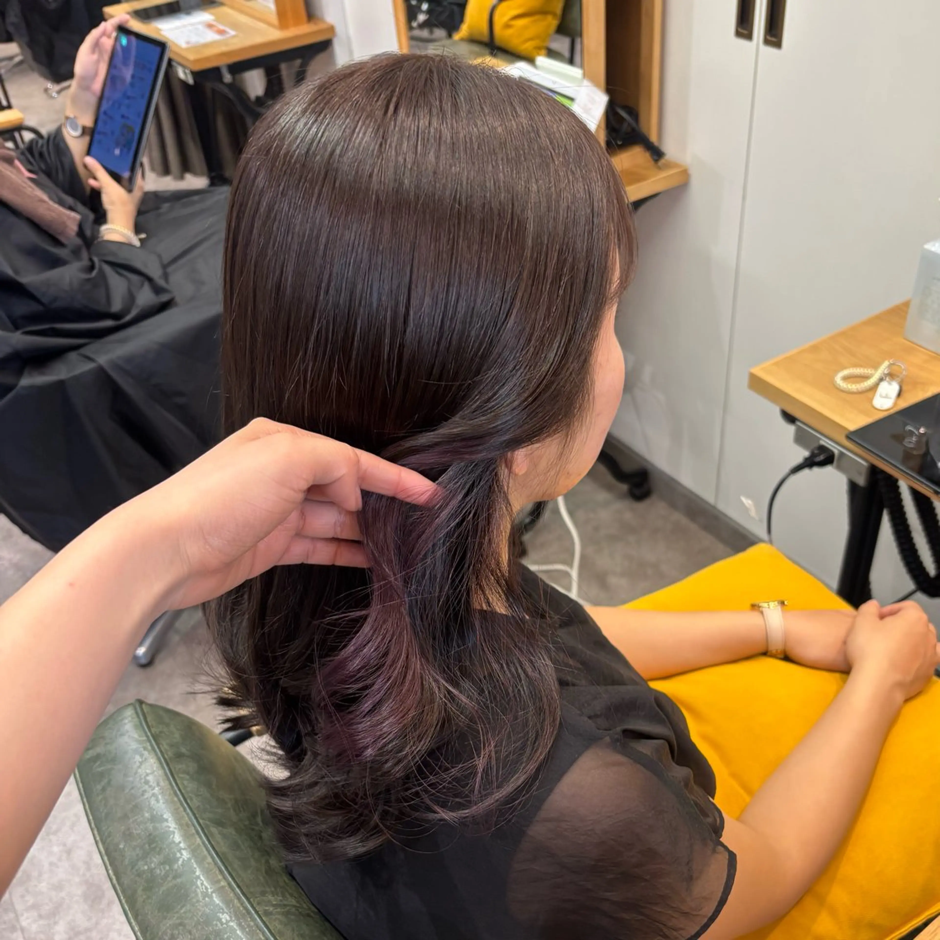 カラー 透明感カラー ラベンダーカラー ピンクカラー ピンクラベンダー 艶カラー🪡髪質改善 アレンジ🎀airiのヘアスタイル