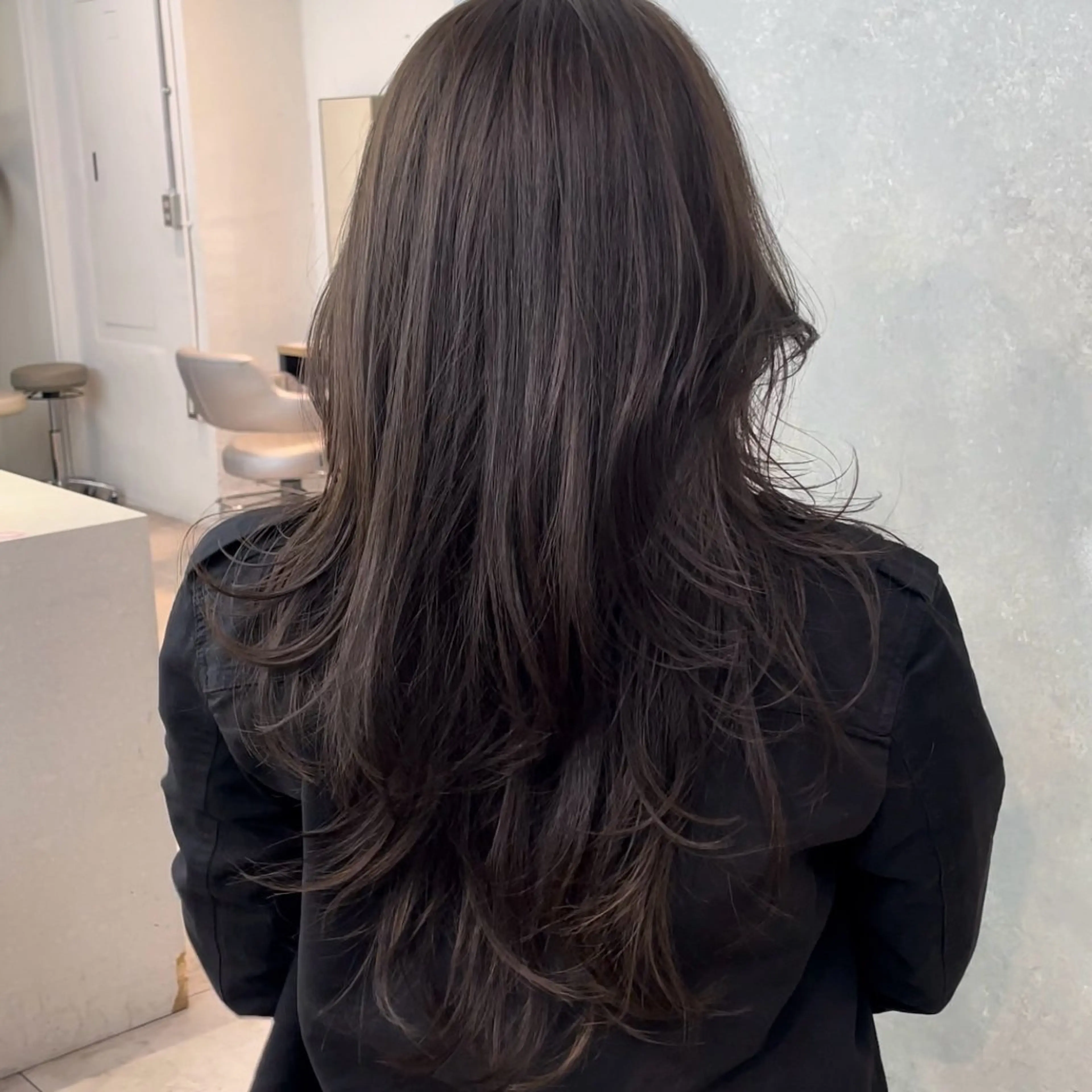 ロング カラー ヘアカラー 韓国ヘア/グレージュ kanako🤍🫧のヘアスタイル