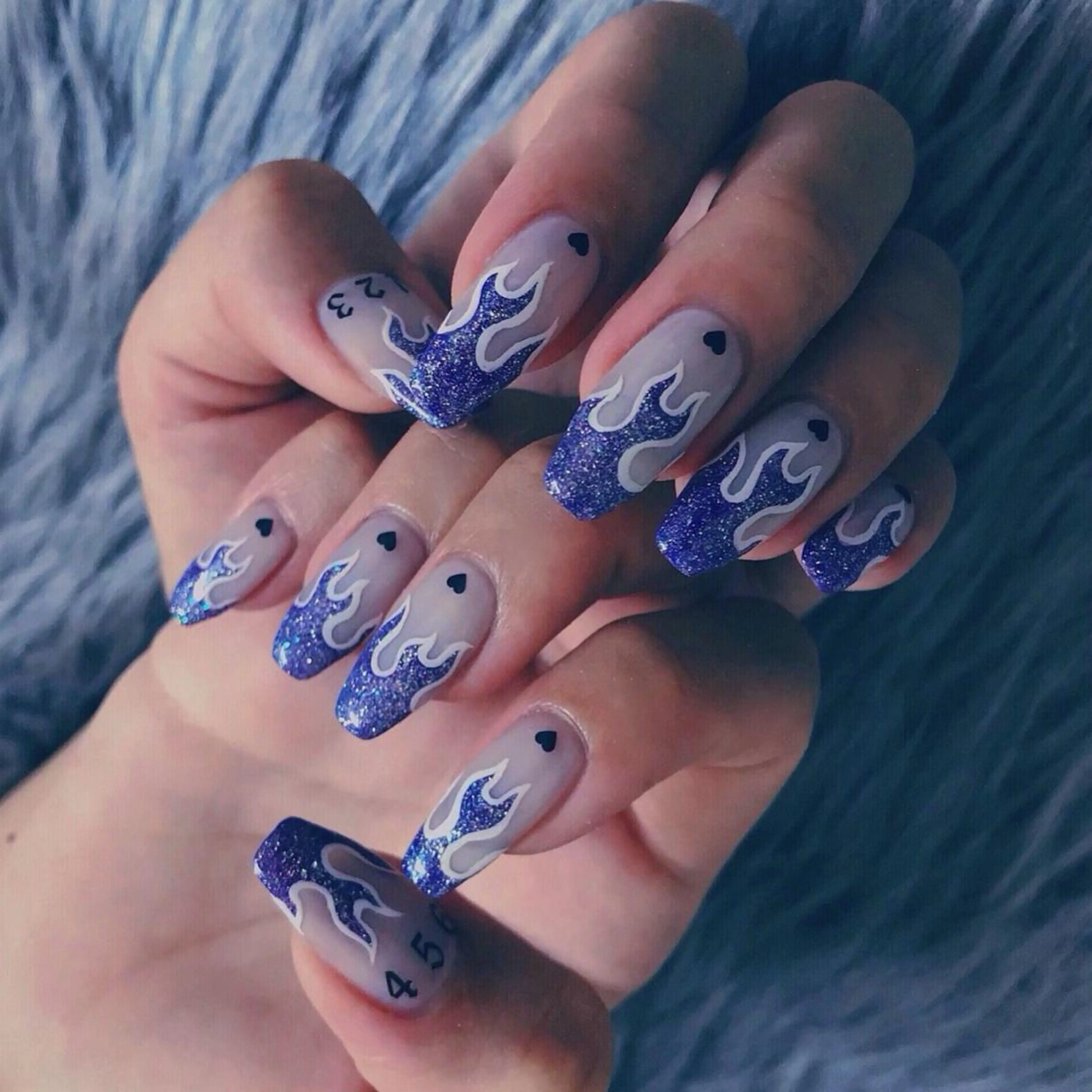 ネイル アートネイル NOIROUGE所属・NOI ROUGEのネイルデザイン