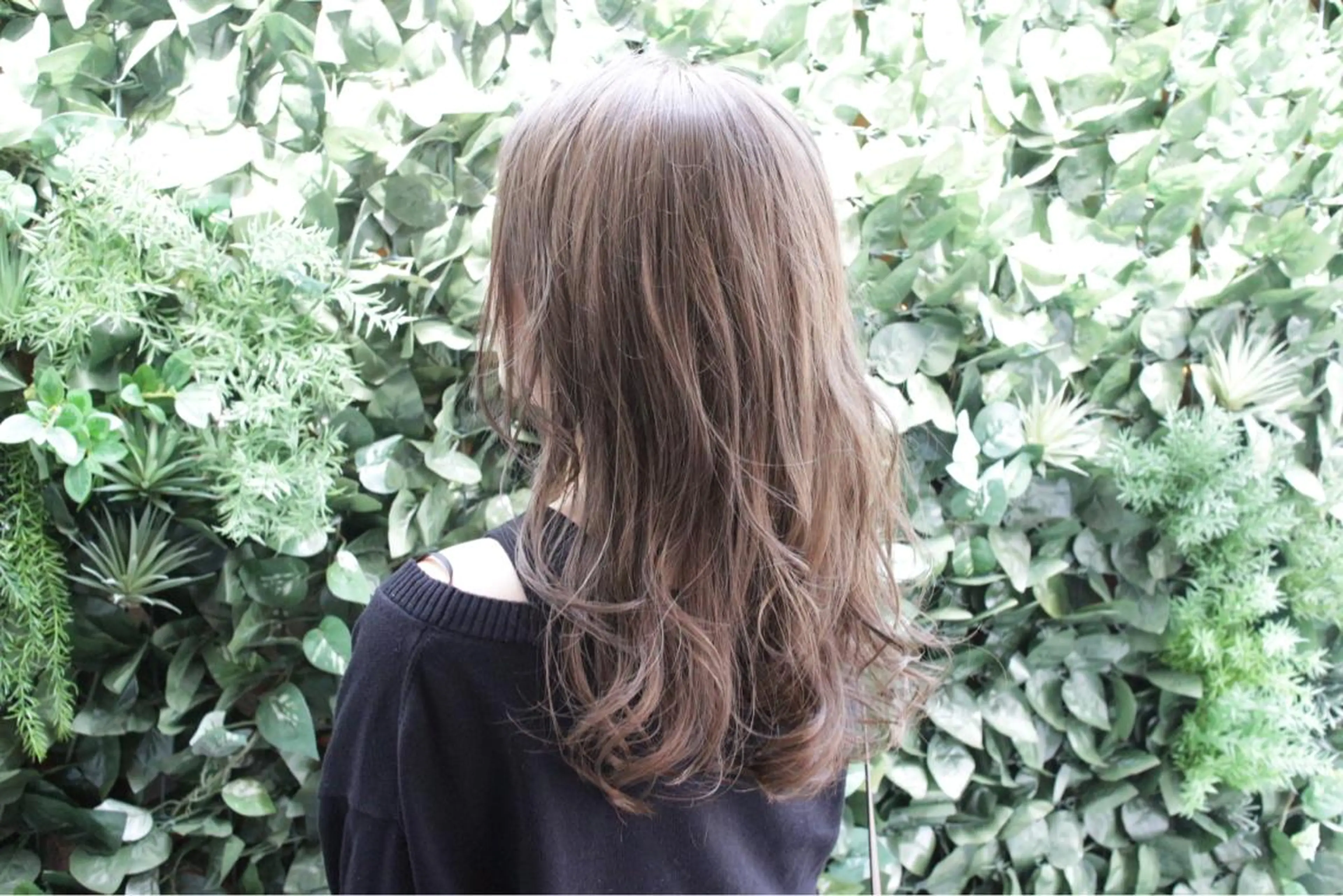 ロング カラー グレージュ ハイトーンカラー カット ヘアカラー トリートメント Croix   Hair所属・吉本 知弘のヘアスタイル