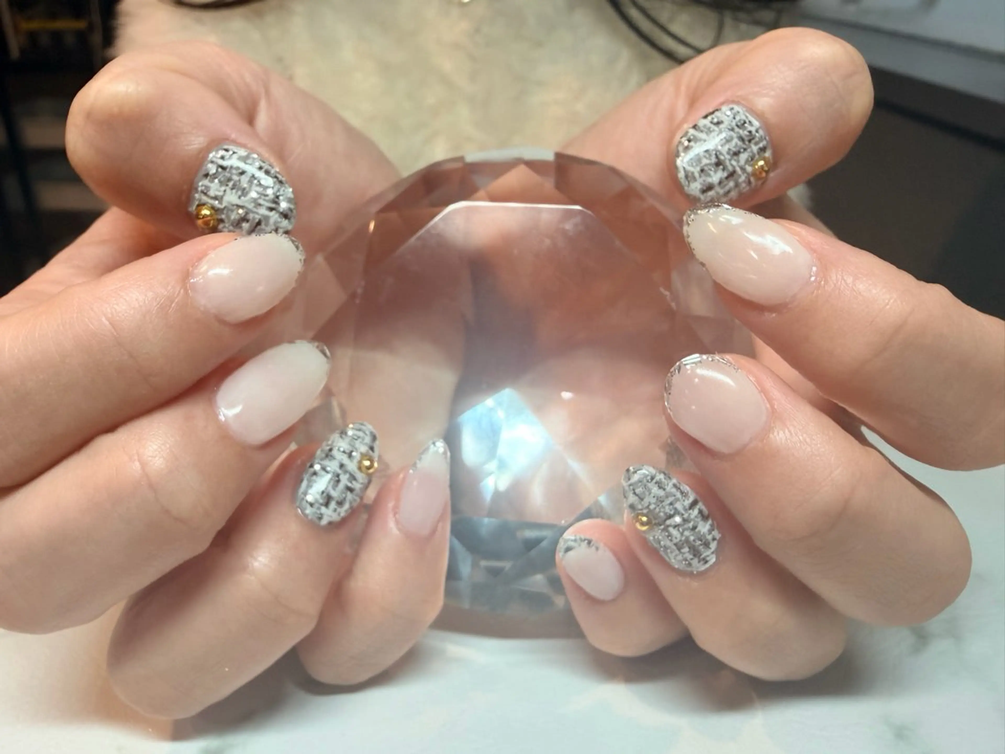 ネイル ツイードネイル ハンドネイル 奥野 麗花のネイルデザイン