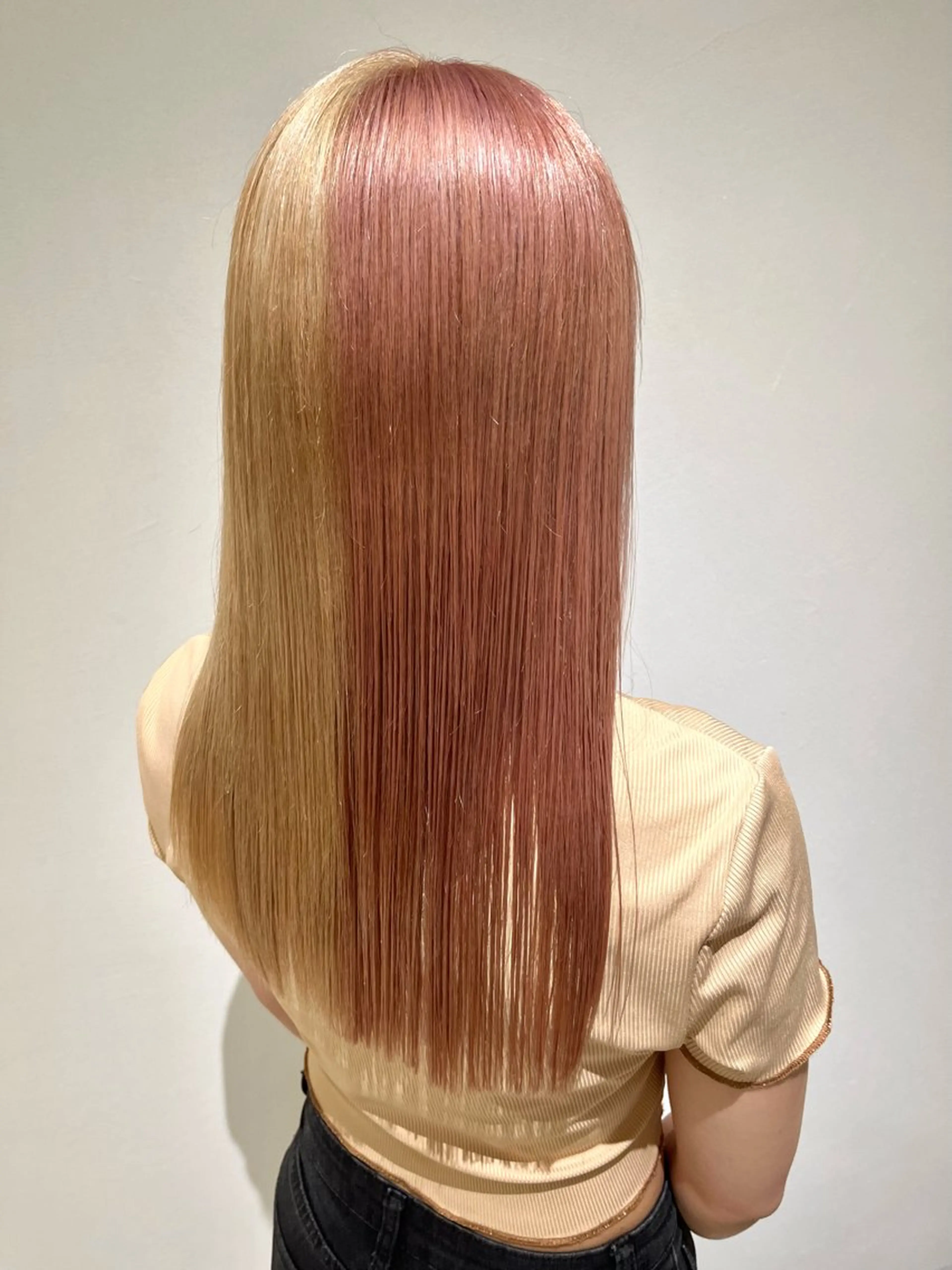 ミディアム カラー ツートーンカラー カット ヘアカラー トリートメント レイヤー似合わせ 透明感カラーりきやのヘアスタイル