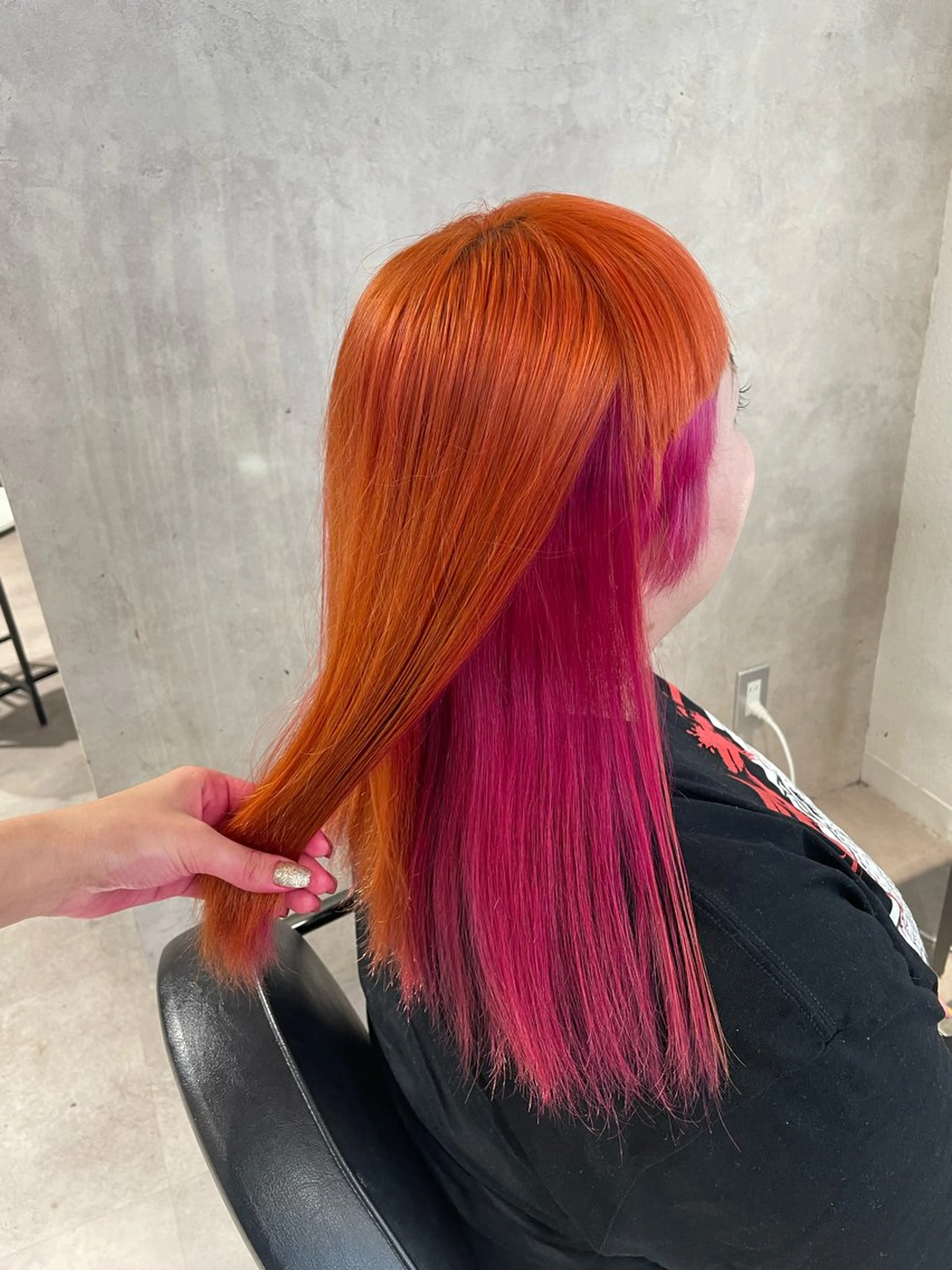 ロング カラー インナーカラー ヘアカラー トリートメント ili梅田店所属・🩵ハイトーン/ レイヤーYUZU🩵のヘアスタイル