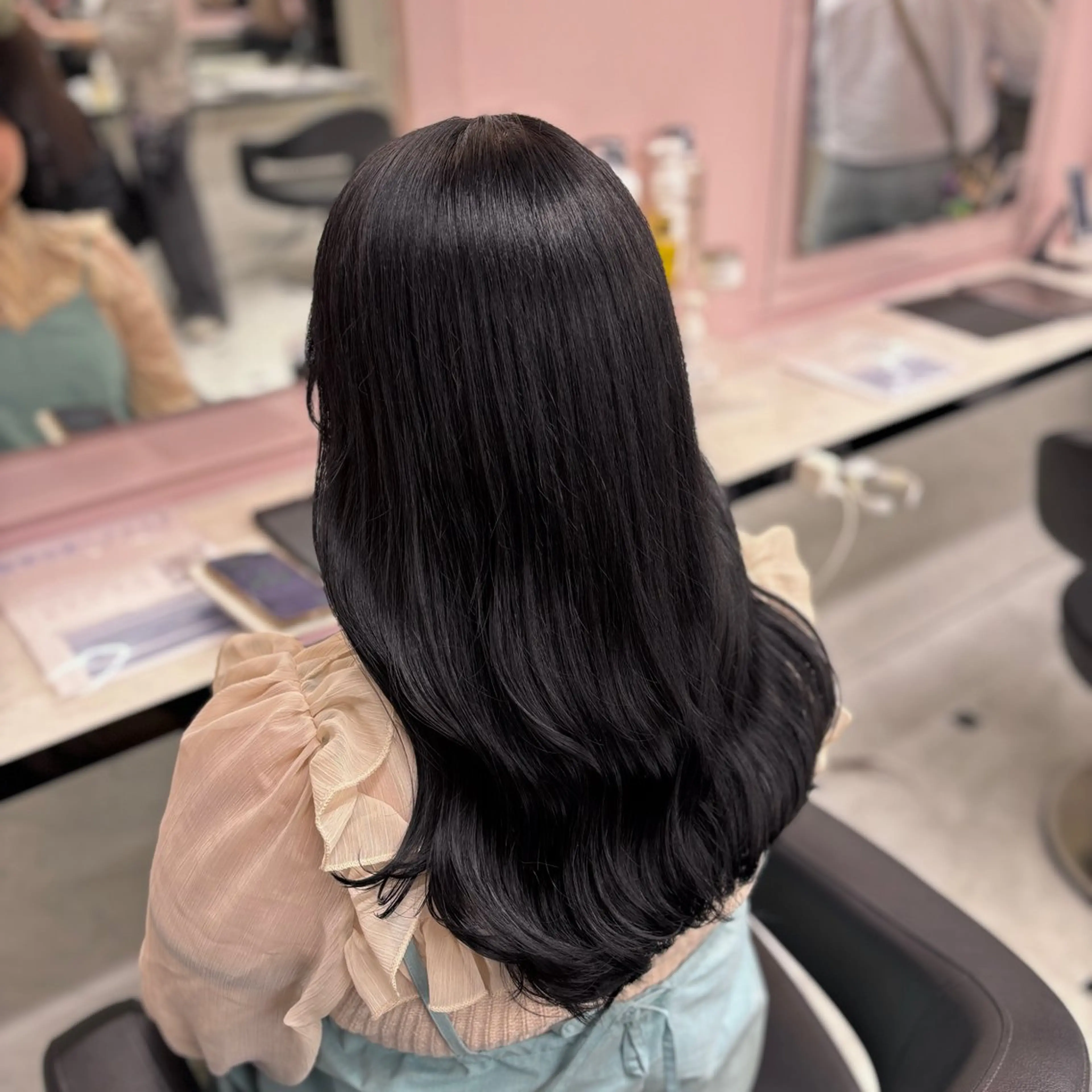 ロング カラー 黒髪 ブリーチ ブルーカラー ブルーブラック 透明感カラー ヘアカラー 💙ハイトーン韓国風 色白ヘア💙manaのヘアスタイル